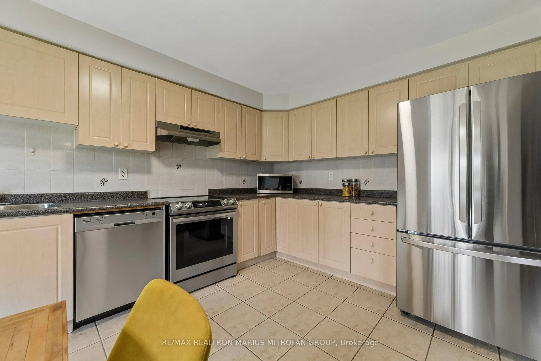 Photo 12 of 1962 Secretariat Place, Oshawa, Windfields — HOMEH