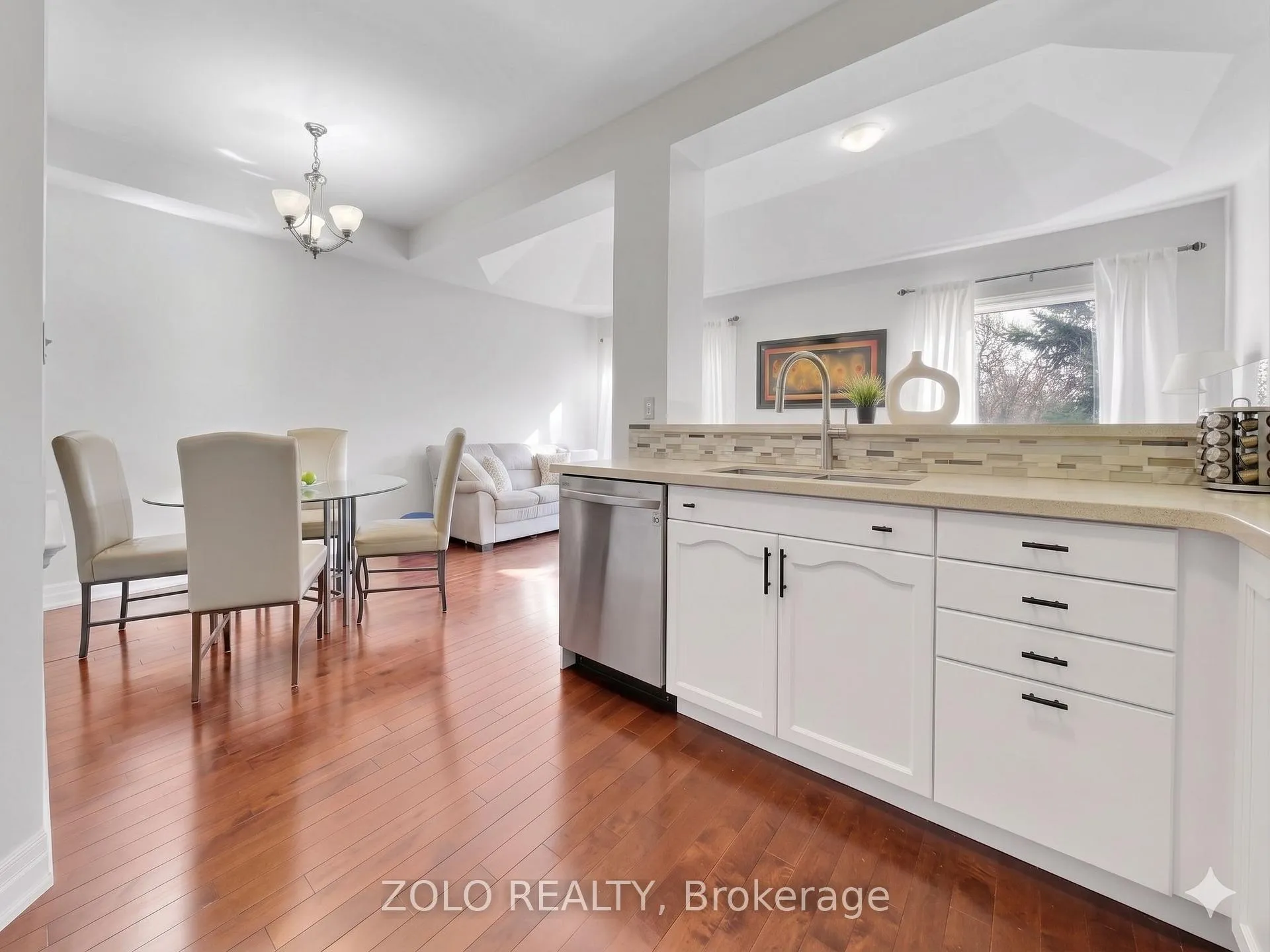 Photo 12 of 87 Nottingham Drive, Richmond Hill, Westbrook — HOMEH