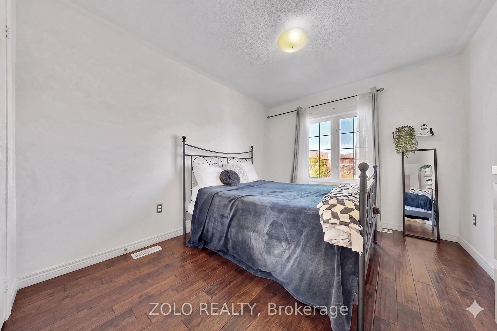 Photo 32 of 87 Nottingham Drive, Richmond Hill, Westbrook — HOMEH