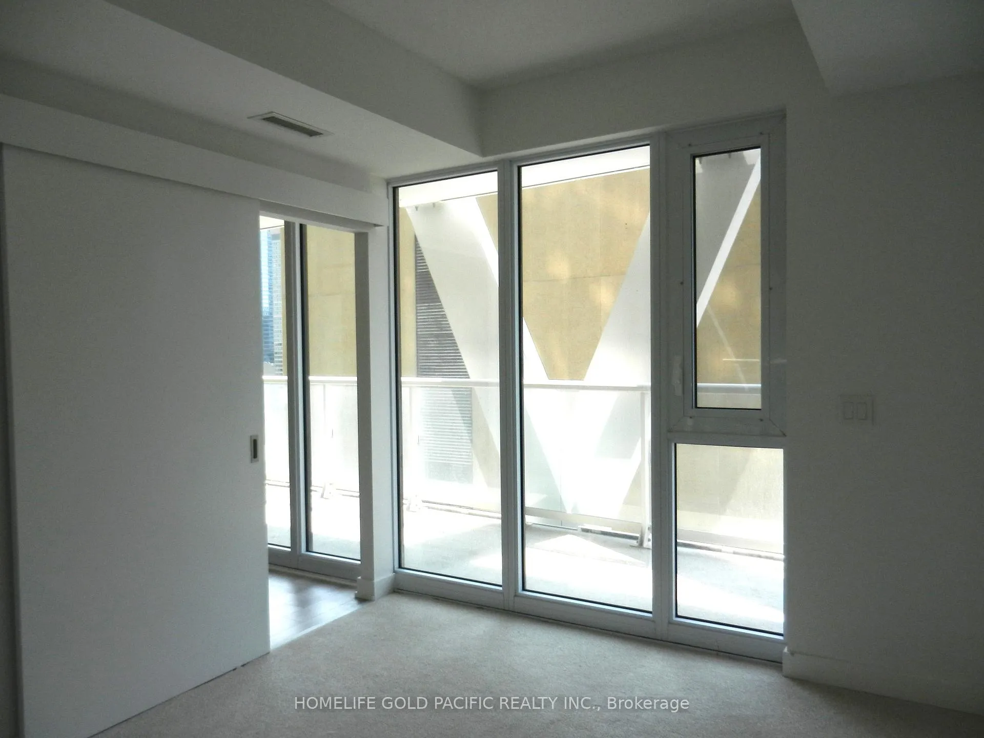 Photo 12 of Unit #1333, 230 Simcoe Street, Toronto, Kensington-Chinatown — HOMEH