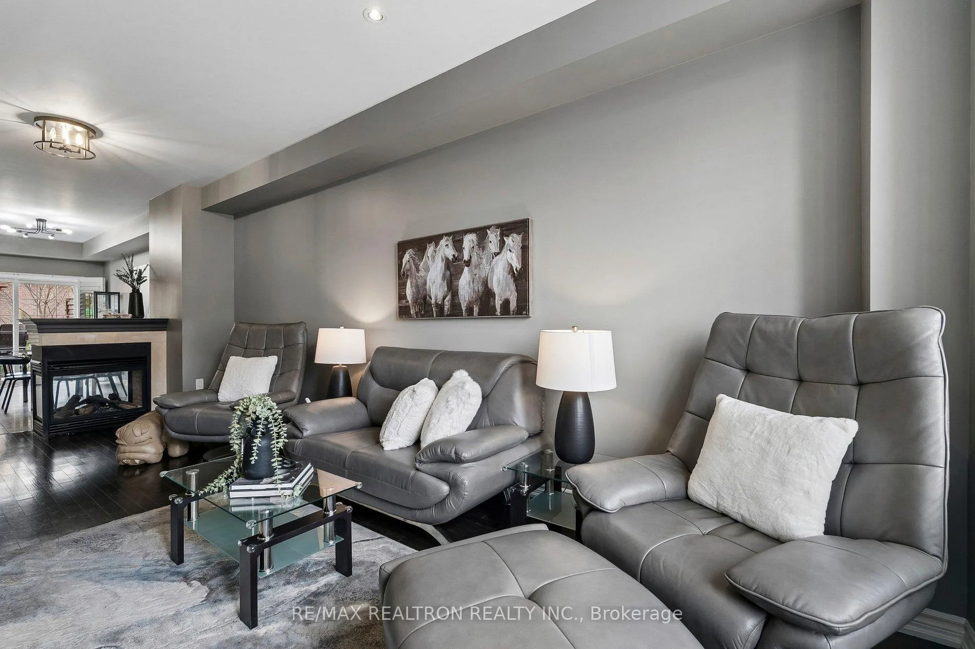 Photo 8 of 216 Appleton Court, Newmarket, Central Newmarket — HOMEH