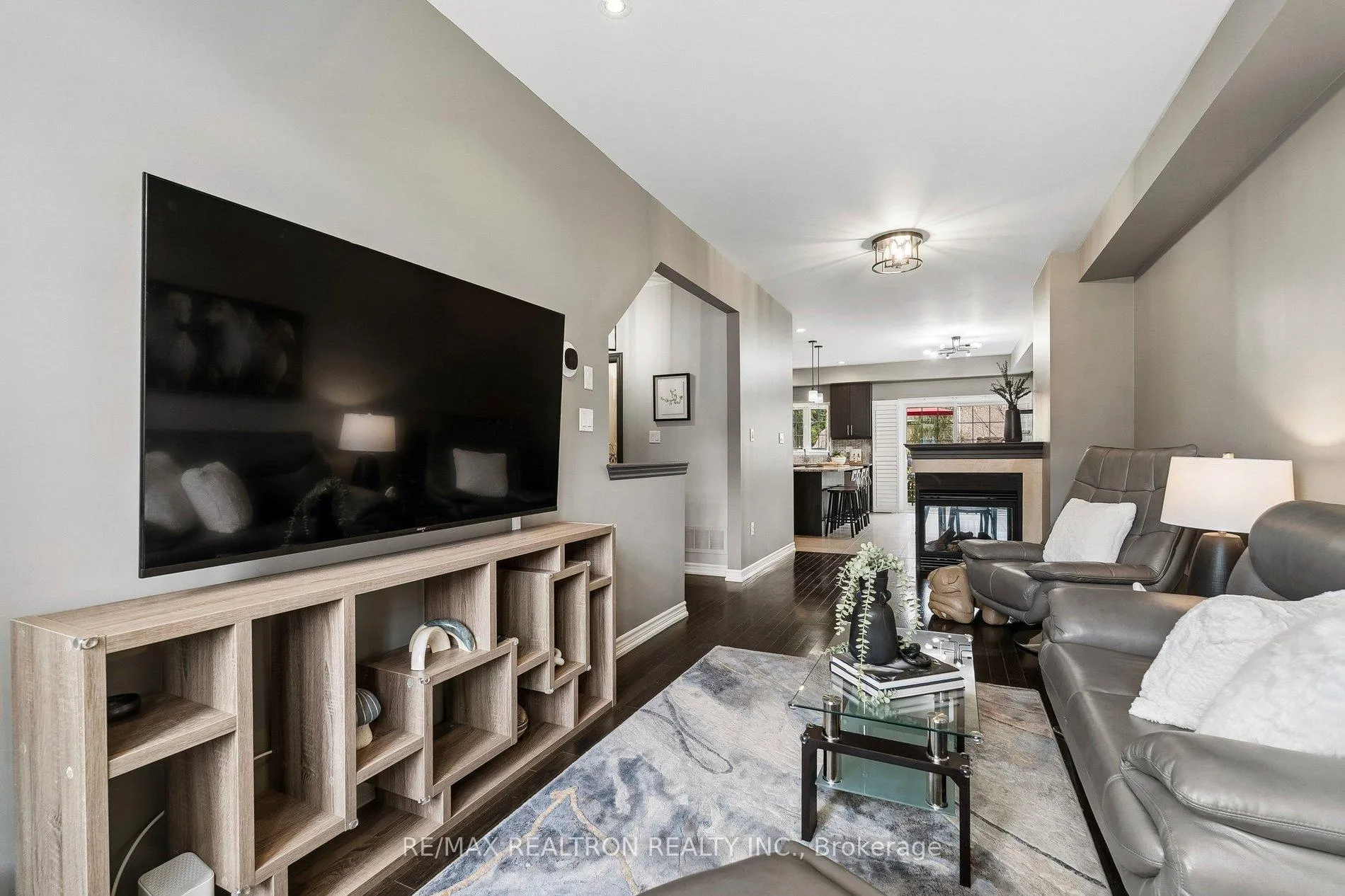 Photo 9 of 216 Appleton Court, Newmarket, Central Newmarket — HOMEH