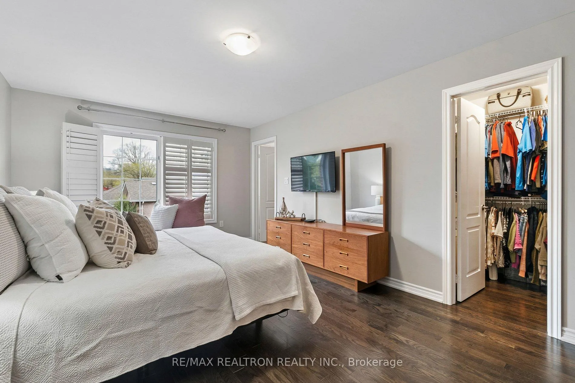 Photo 26 of 216 Appleton Court, Newmarket, Central Newmarket — HOMEH