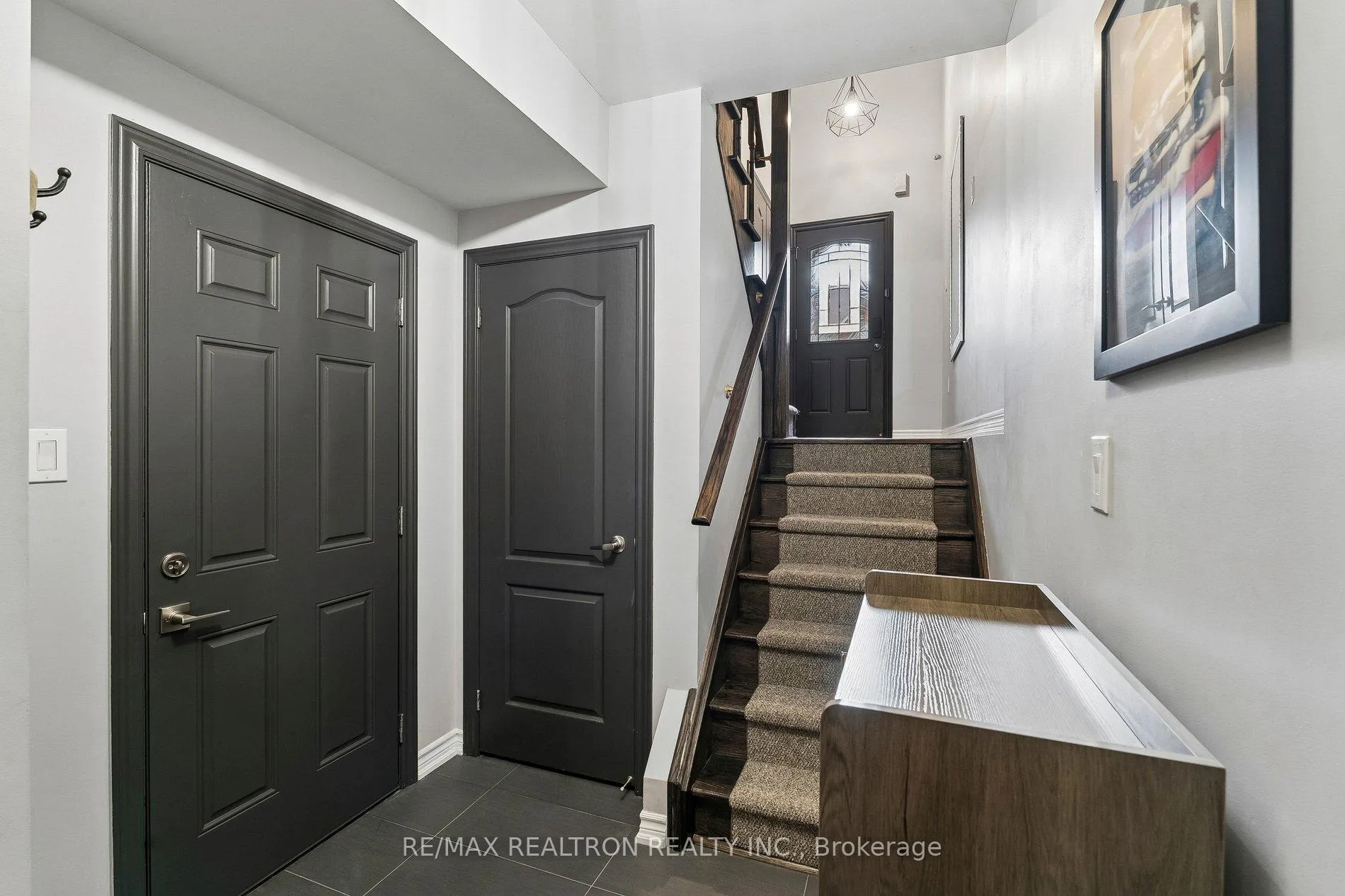 Photo 34 of 216 Appleton Court, Newmarket, Central Newmarket — HOMEH