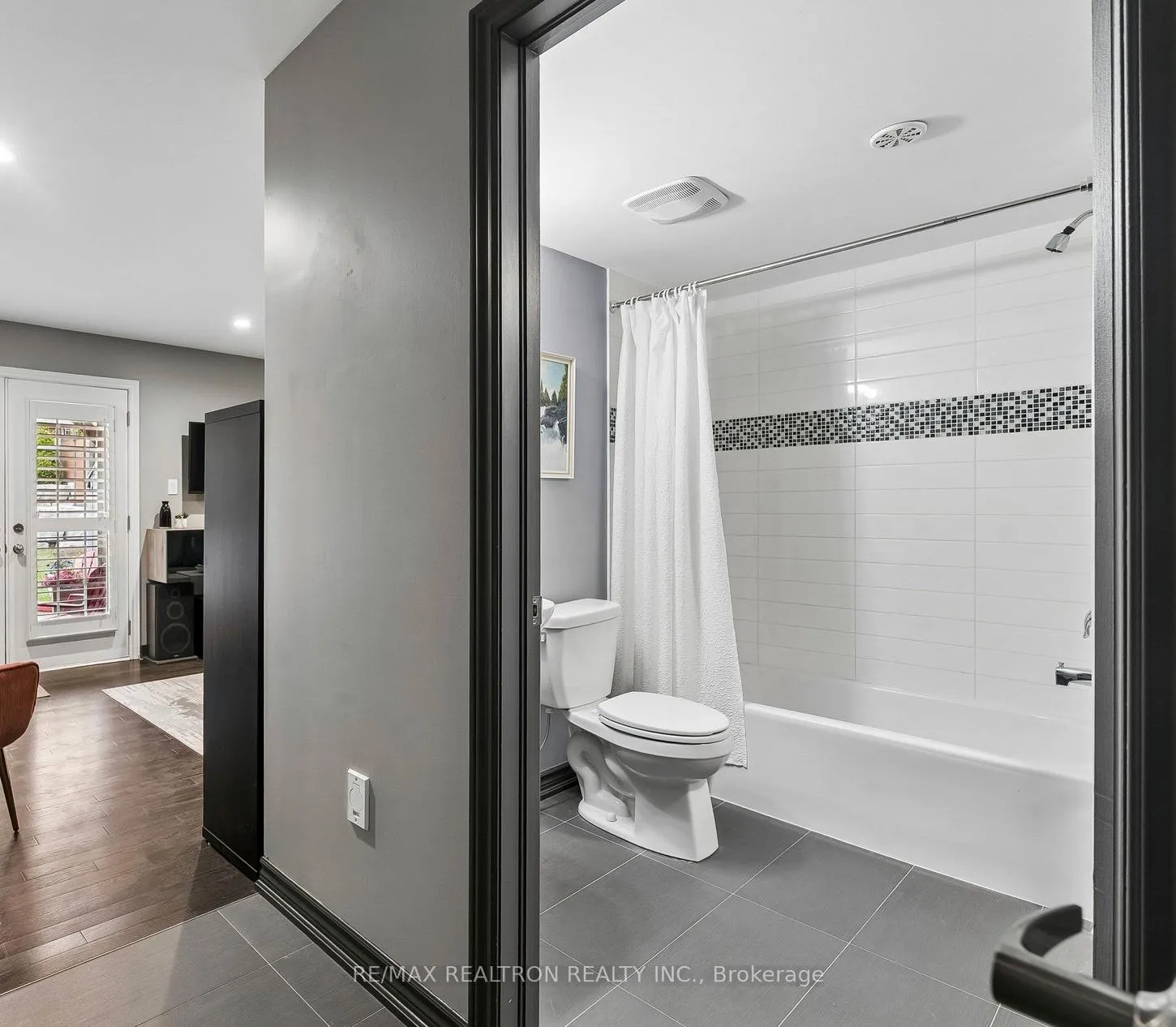 Photo 36 of 216 Appleton Court, Newmarket, Central Newmarket — HOMEH