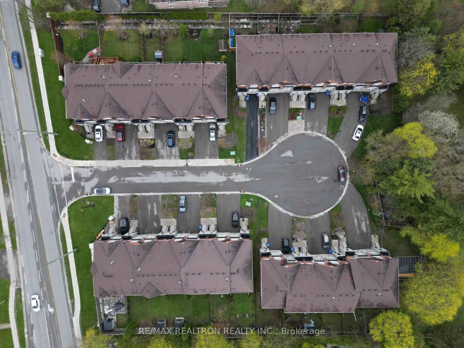 Photo 43 of 216 Appleton Court, Newmarket, Central Newmarket — HOMEH