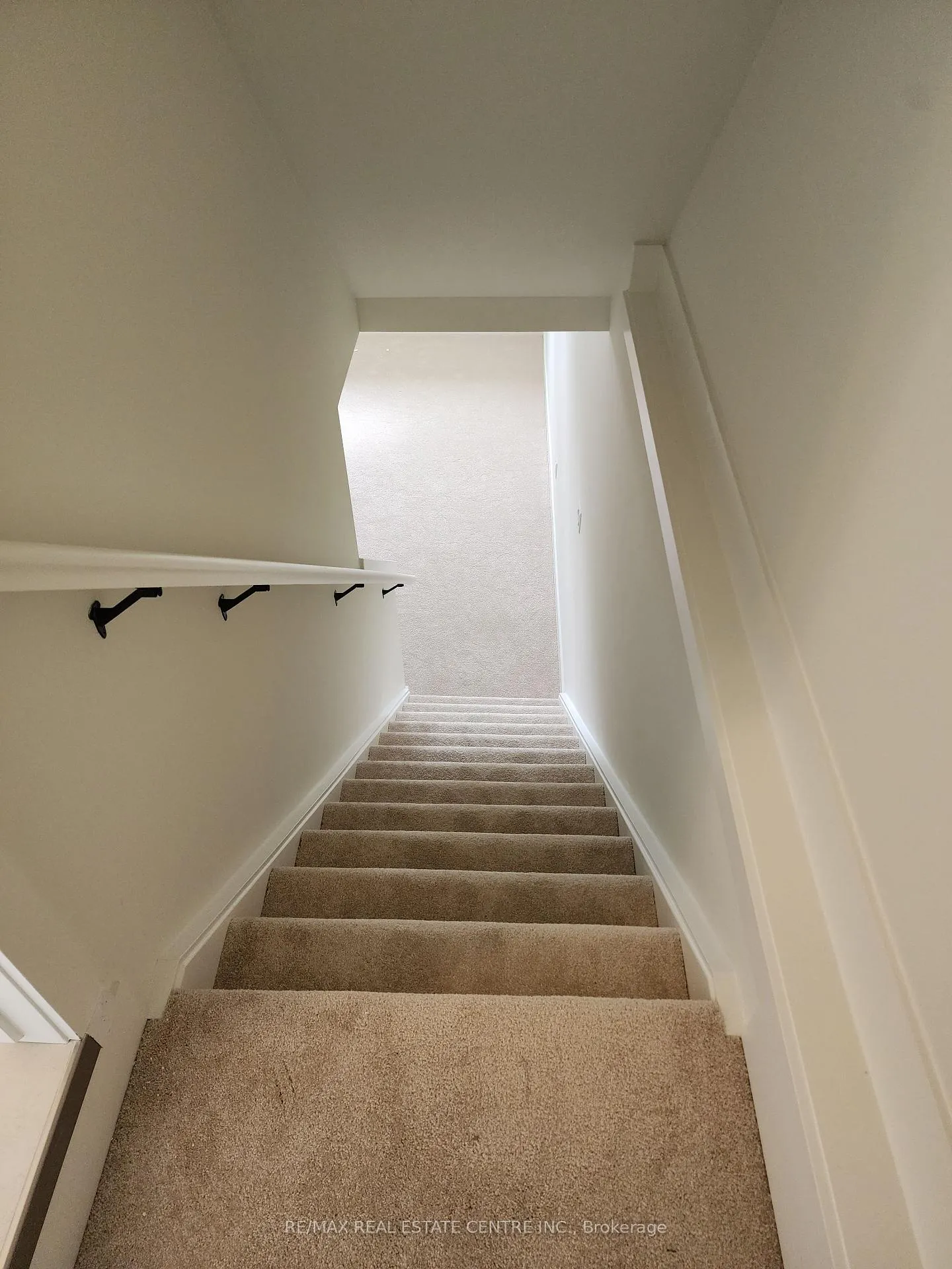 Photo 10 of Unit 151, 1960 Evans Boulevard, London, South U — HOMEH