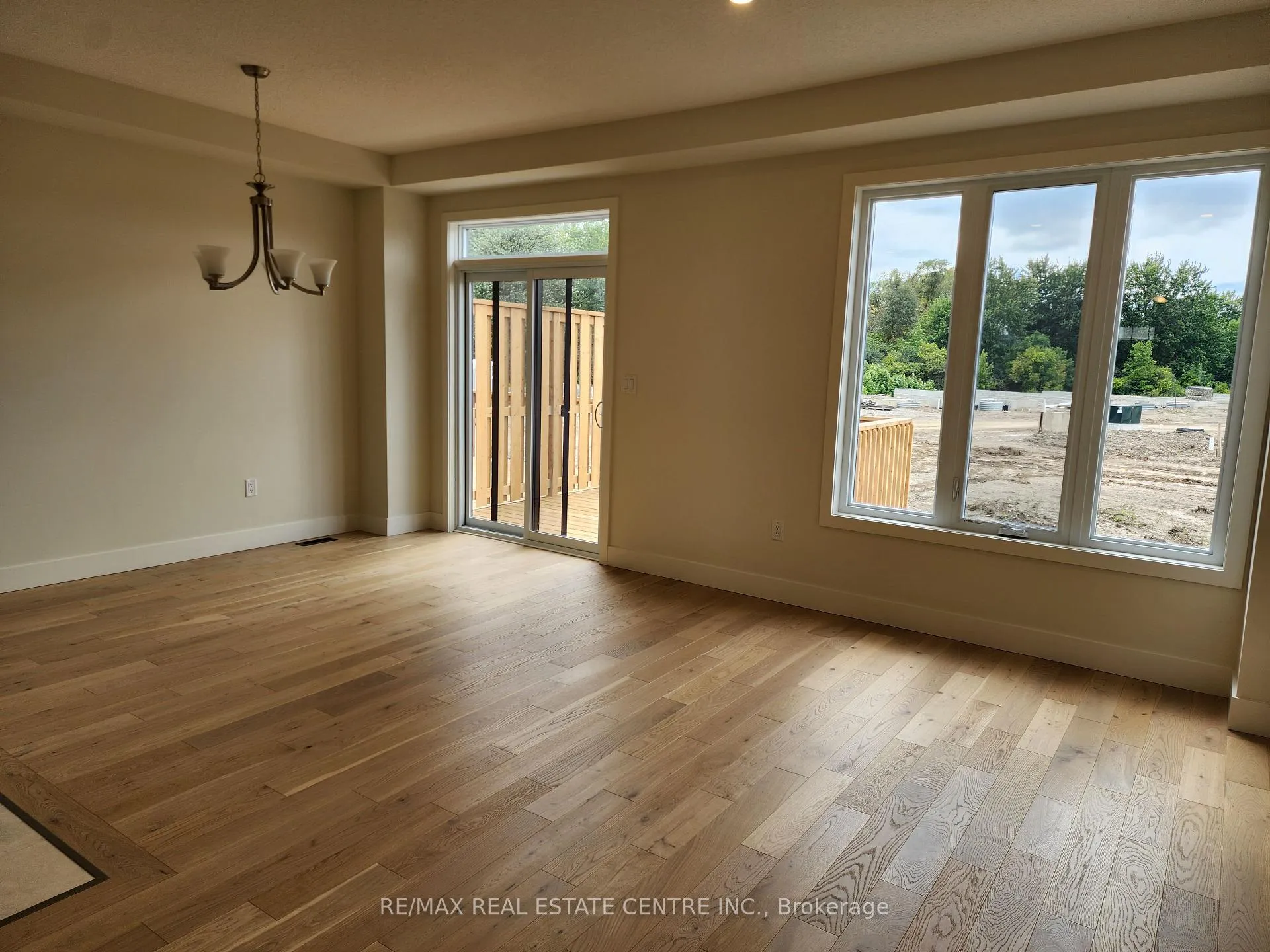 Photo 12 of Unit 151, 1960 Evans Boulevard, London, South U — HOMEH