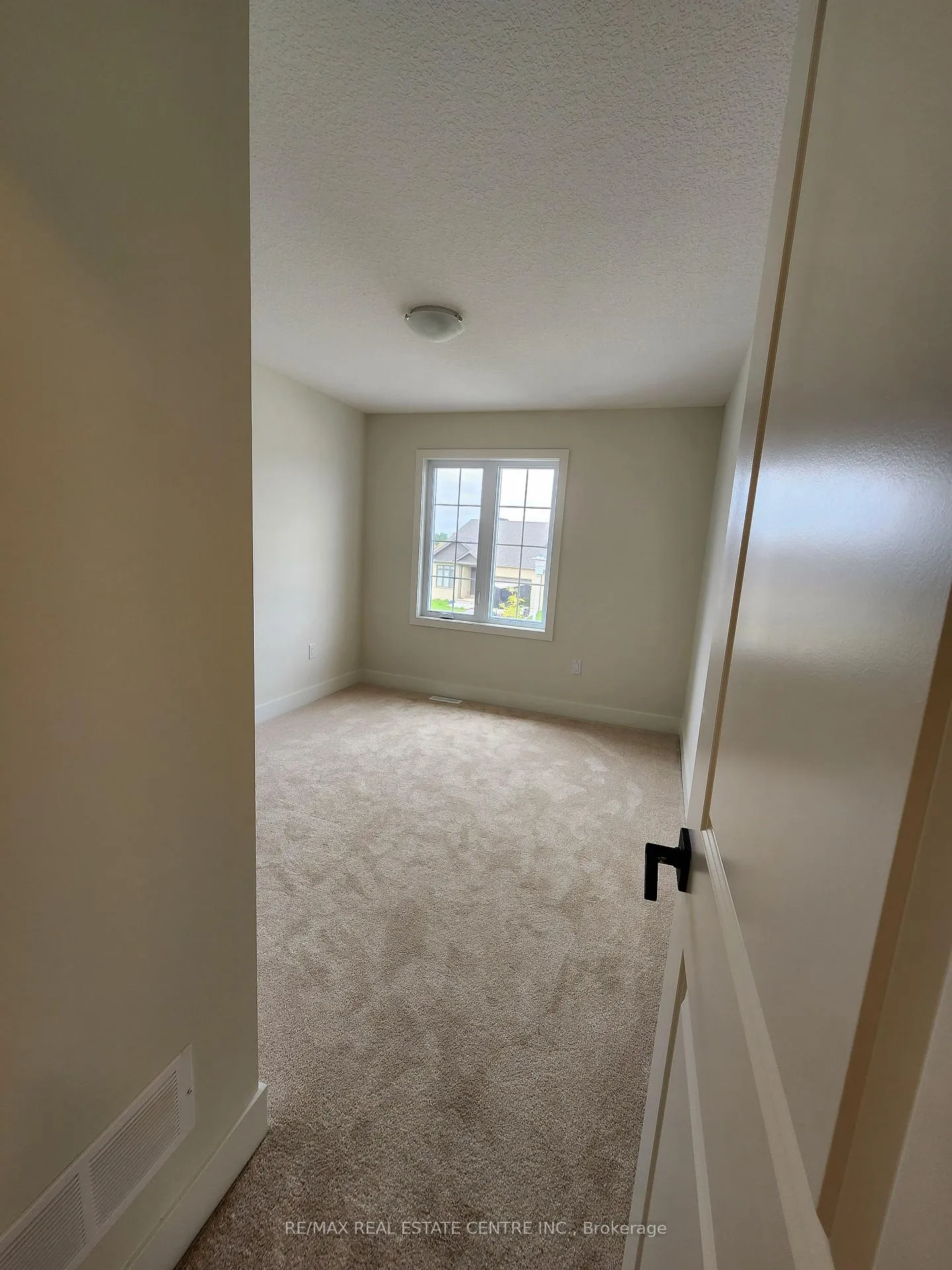 Photo 13 of Unit 151, 1960 Evans Boulevard, London, South U — HOMEH
