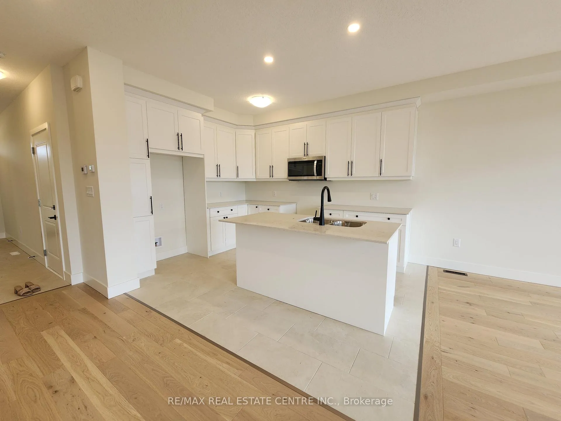 Photo 22 of Unit 151, 1960 Evans Boulevard, London, South U — HOMEH