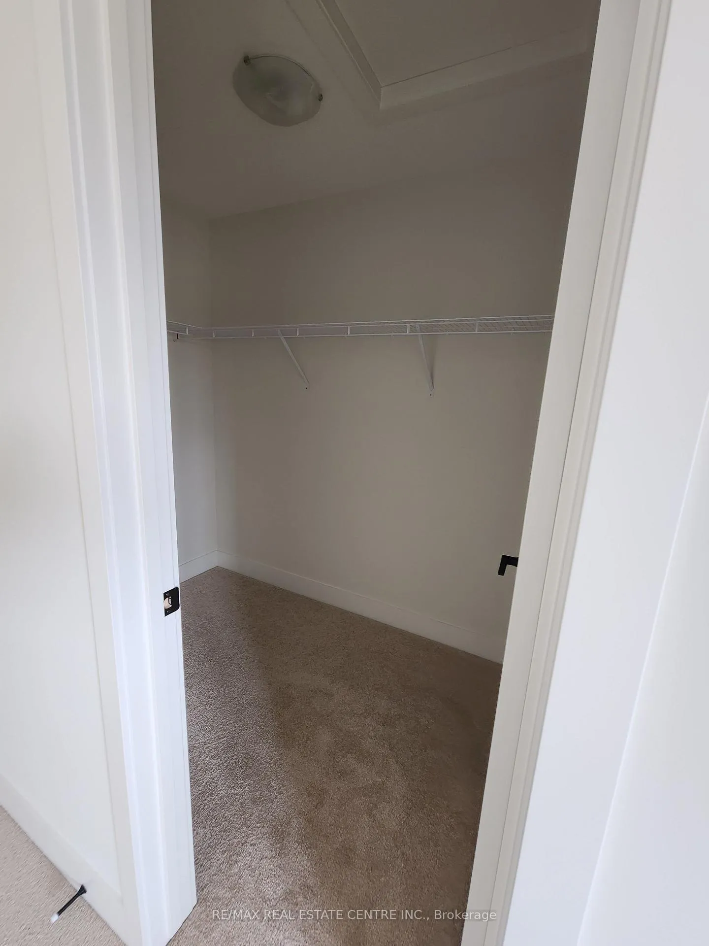 Photo 26 of Unit 151, 1960 Evans Boulevard, London, South U — HOMEH