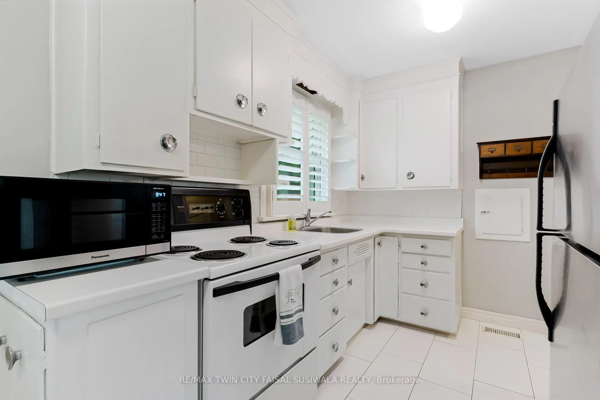 Photo 9 of 1410 Eleanor Avenue, Cambridge, Lang's Farm — HOMEH