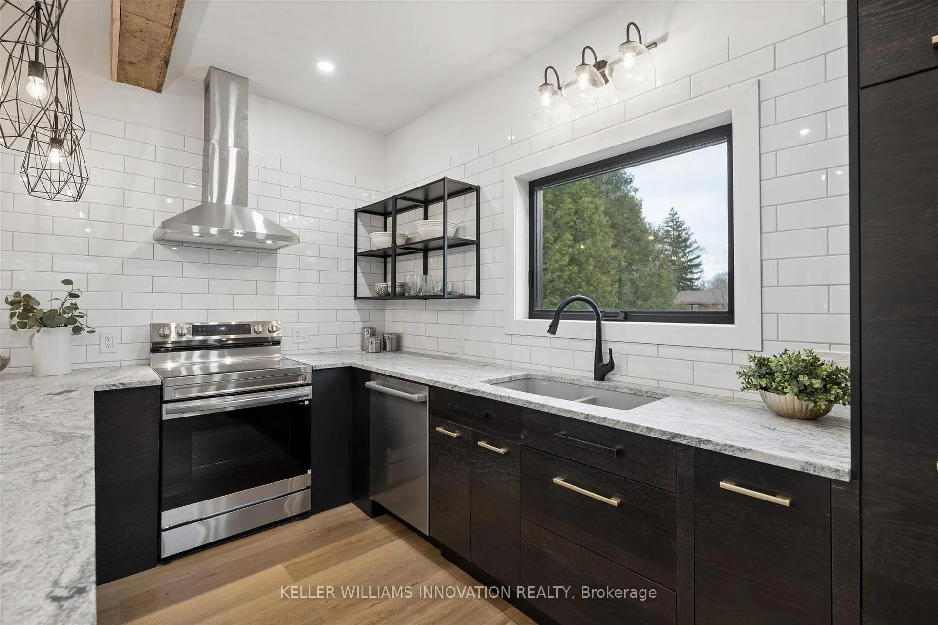 Photo 8 of 215 Winstanley Street, West Perth, Monkton — HOMEH