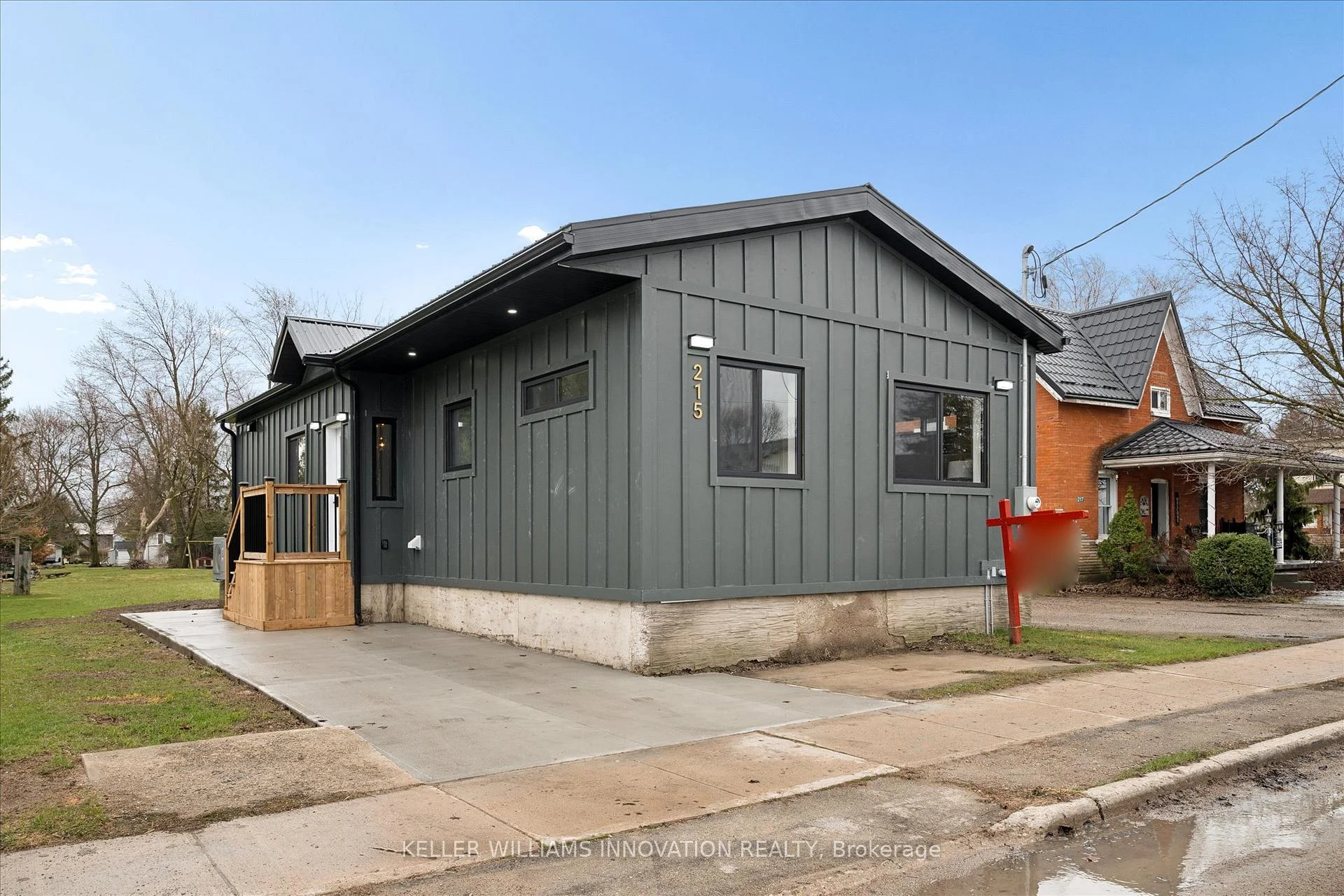 Photo 36 of 215 Winstanley Street, West Perth, Monkton — HOMEH