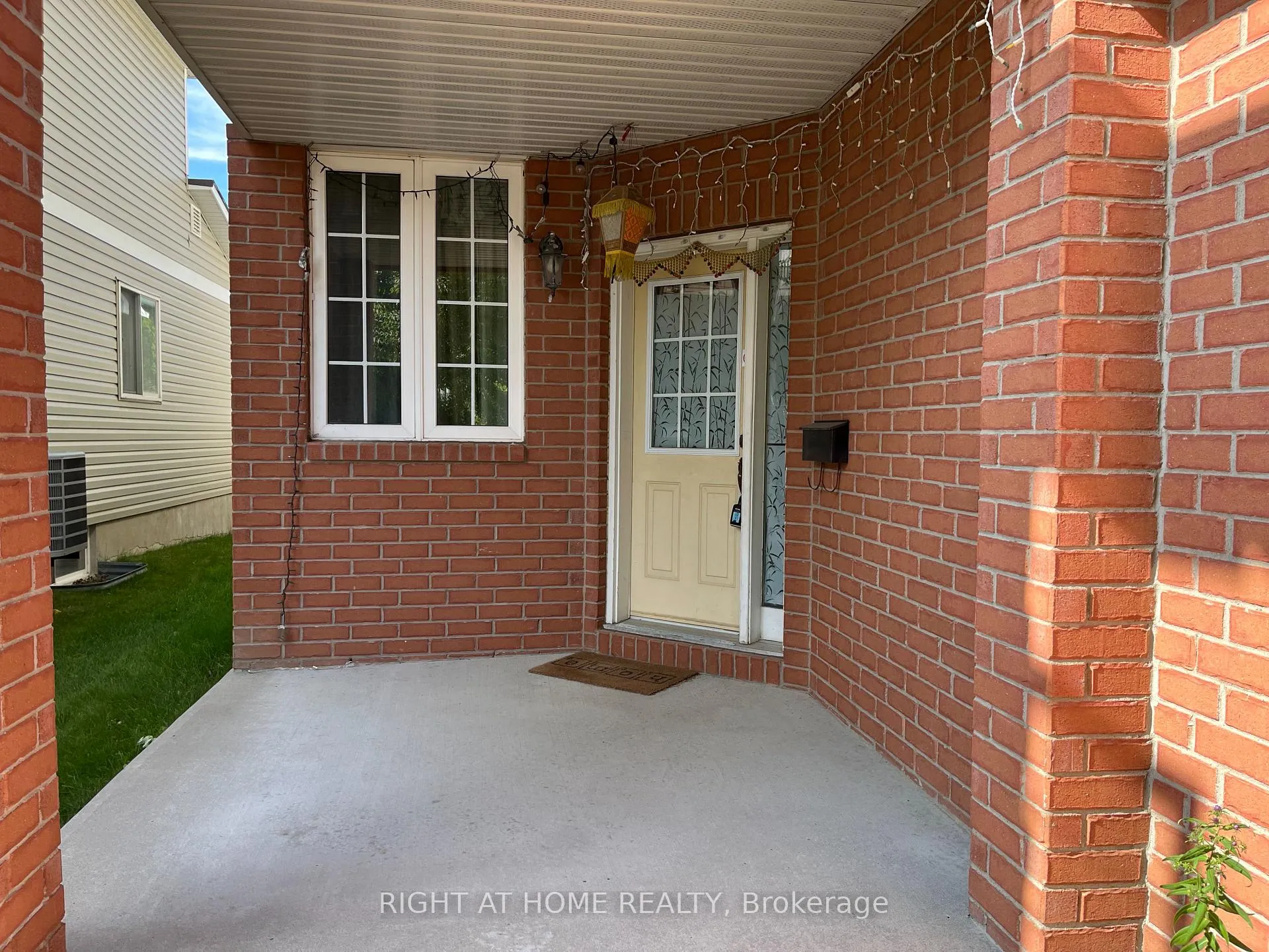 Photo 3 of 270 Deercroft Avenue, Ottawa, Barrhaven - Longfields — HOMEH