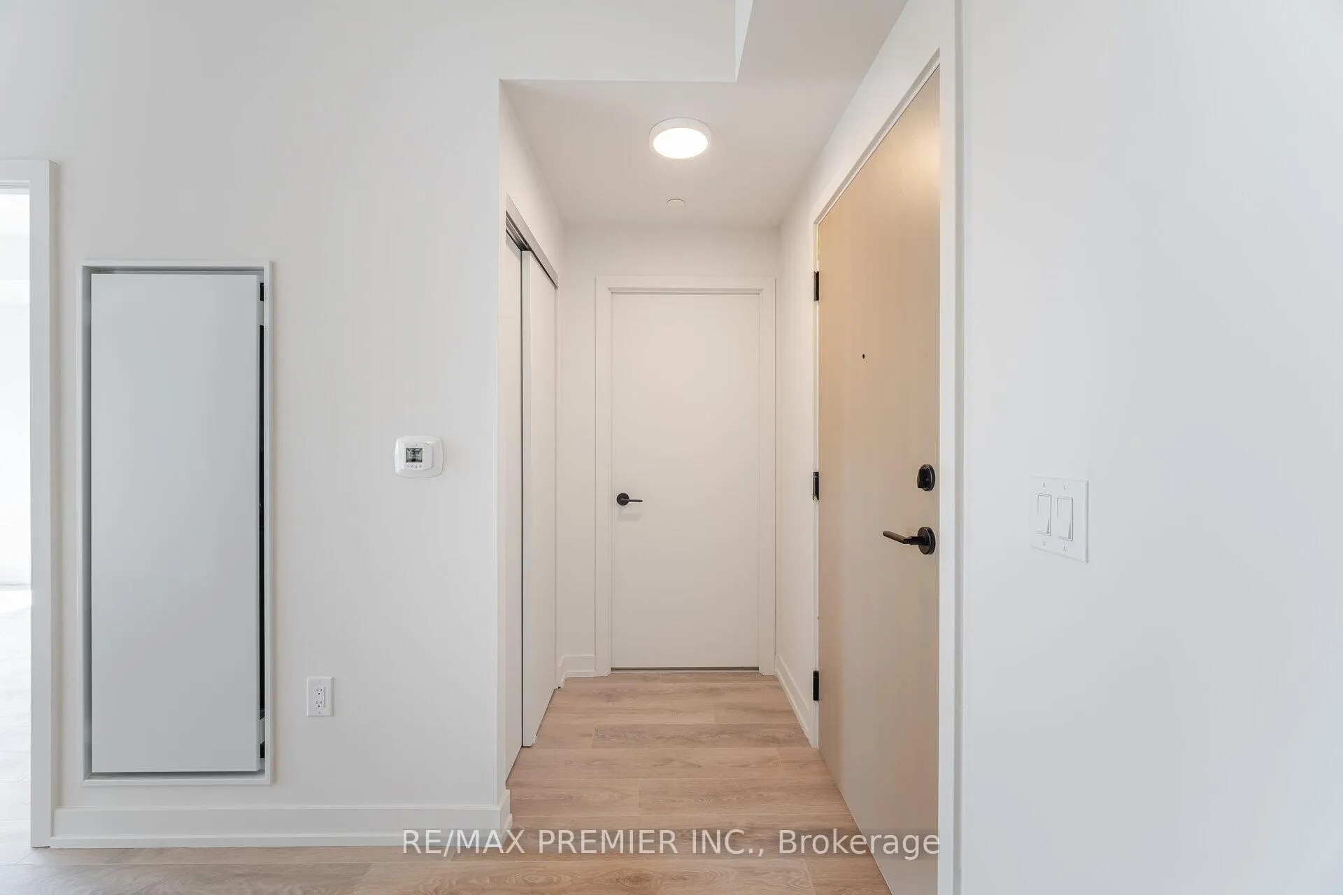 Photo 3 of Unit 708, 181 Sterling Avenue, Toronto, Dufferin Grove — HOMEH