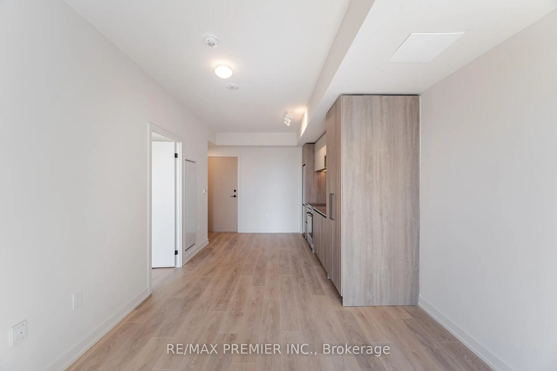 Photo 11 of Unit 708, 181 Sterling Avenue, Toronto, Dufferin Grove — HOMEH
