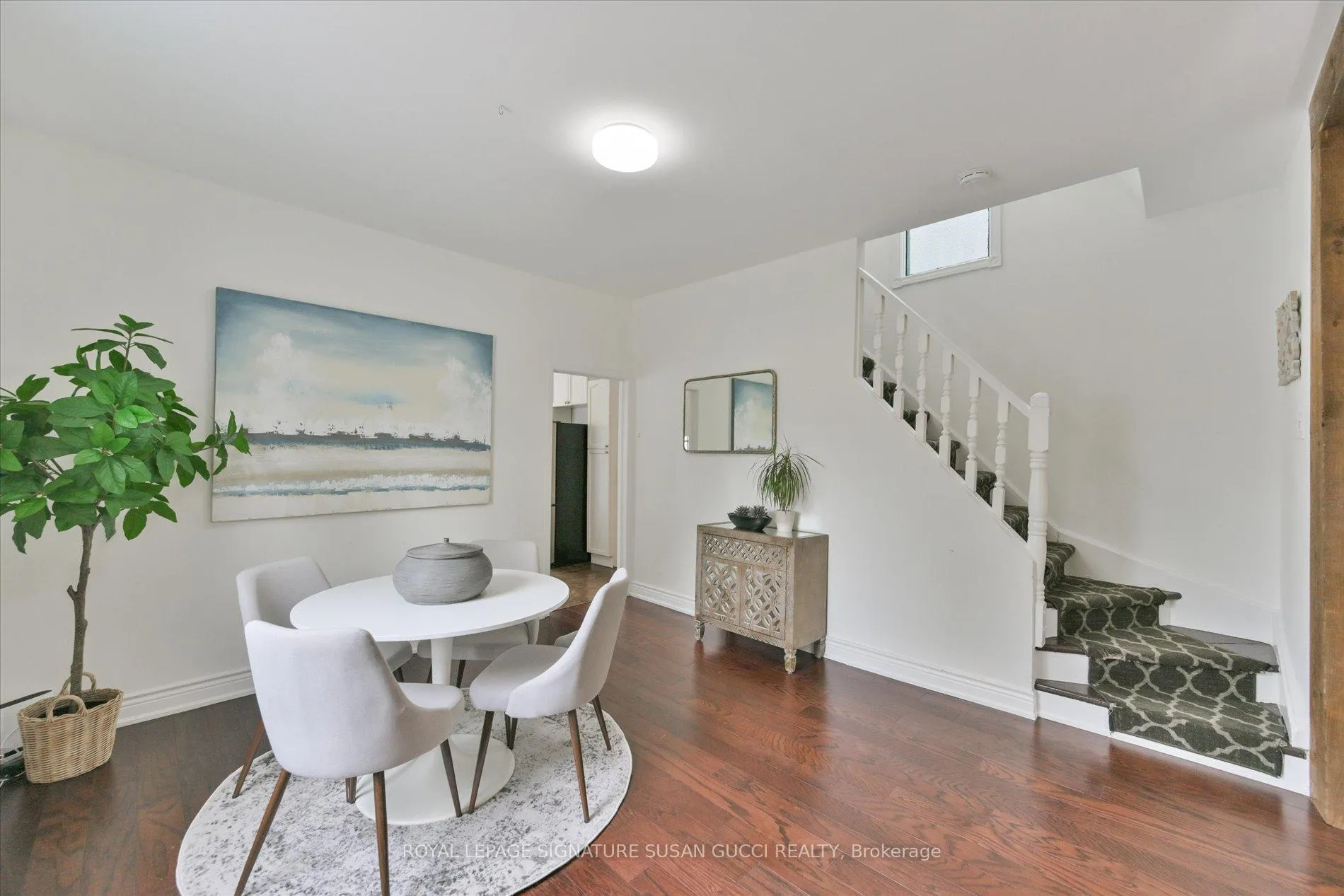Photo 8 of 79 Balfour Avenue, Toronto, East End-Danforth — HOMEH