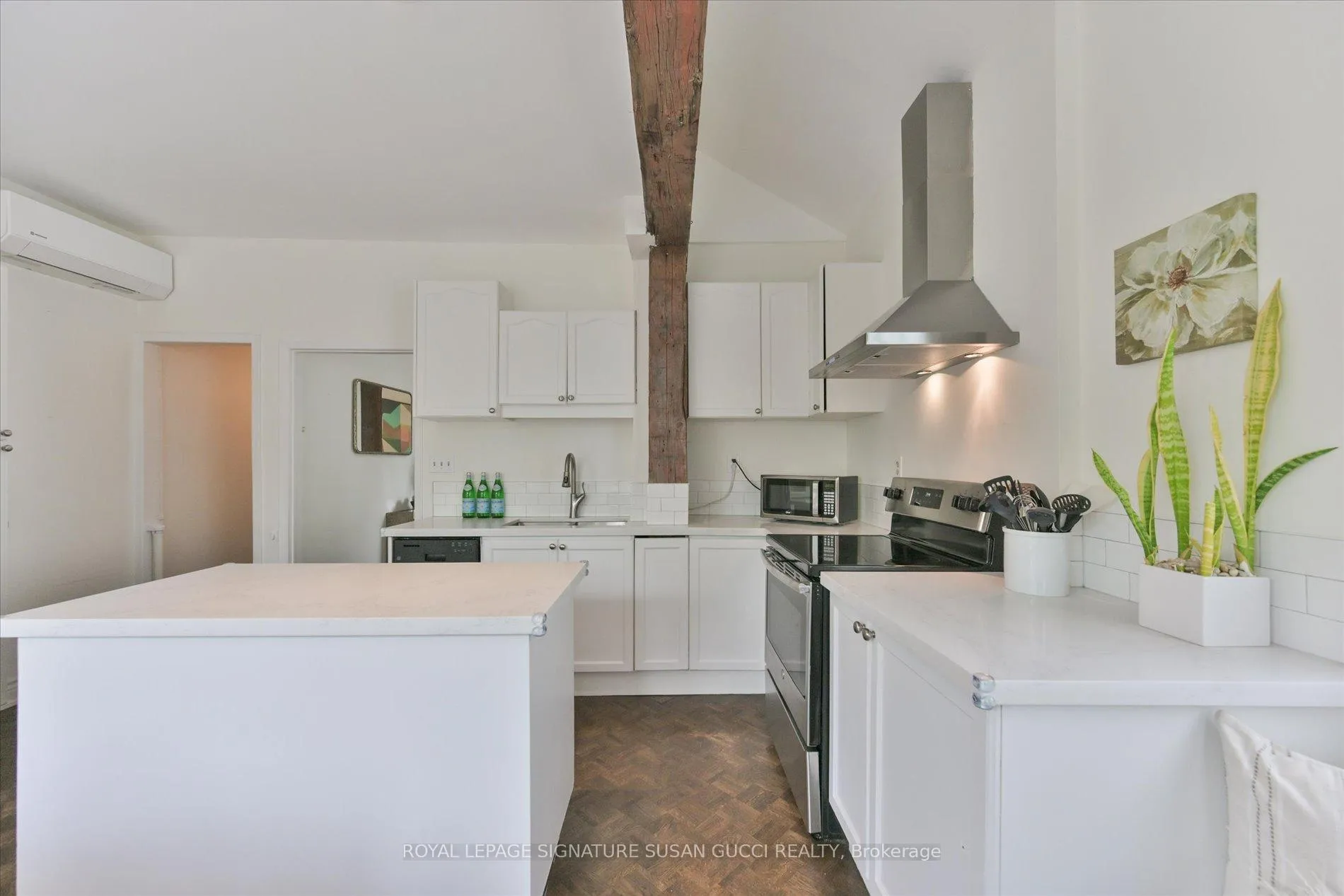 Photo 15 of 79 Balfour Avenue, Toronto, East End-Danforth — HOMEH
