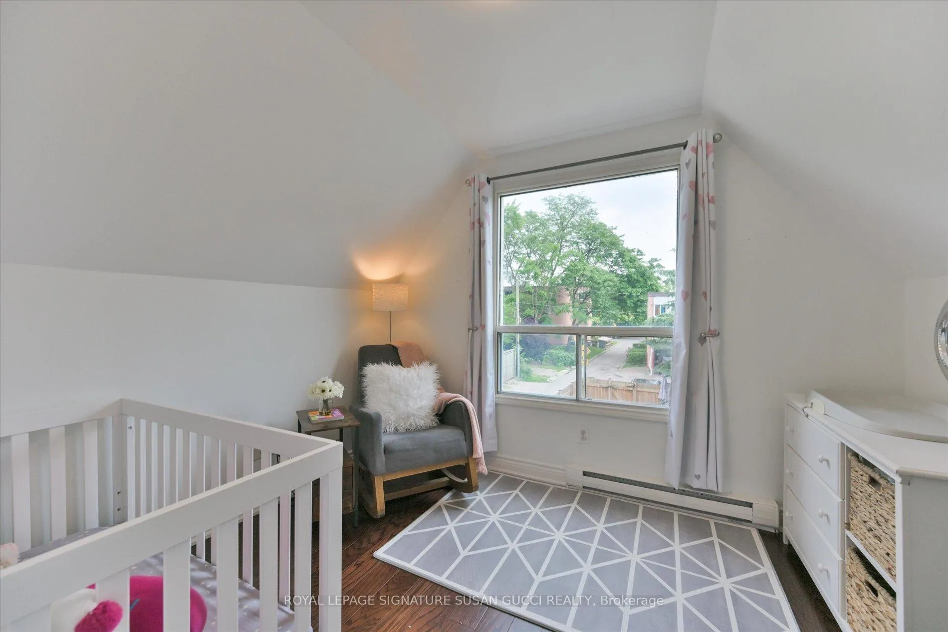 Photo 25 of 79 Balfour Avenue, Toronto, East End-Danforth — HOMEH