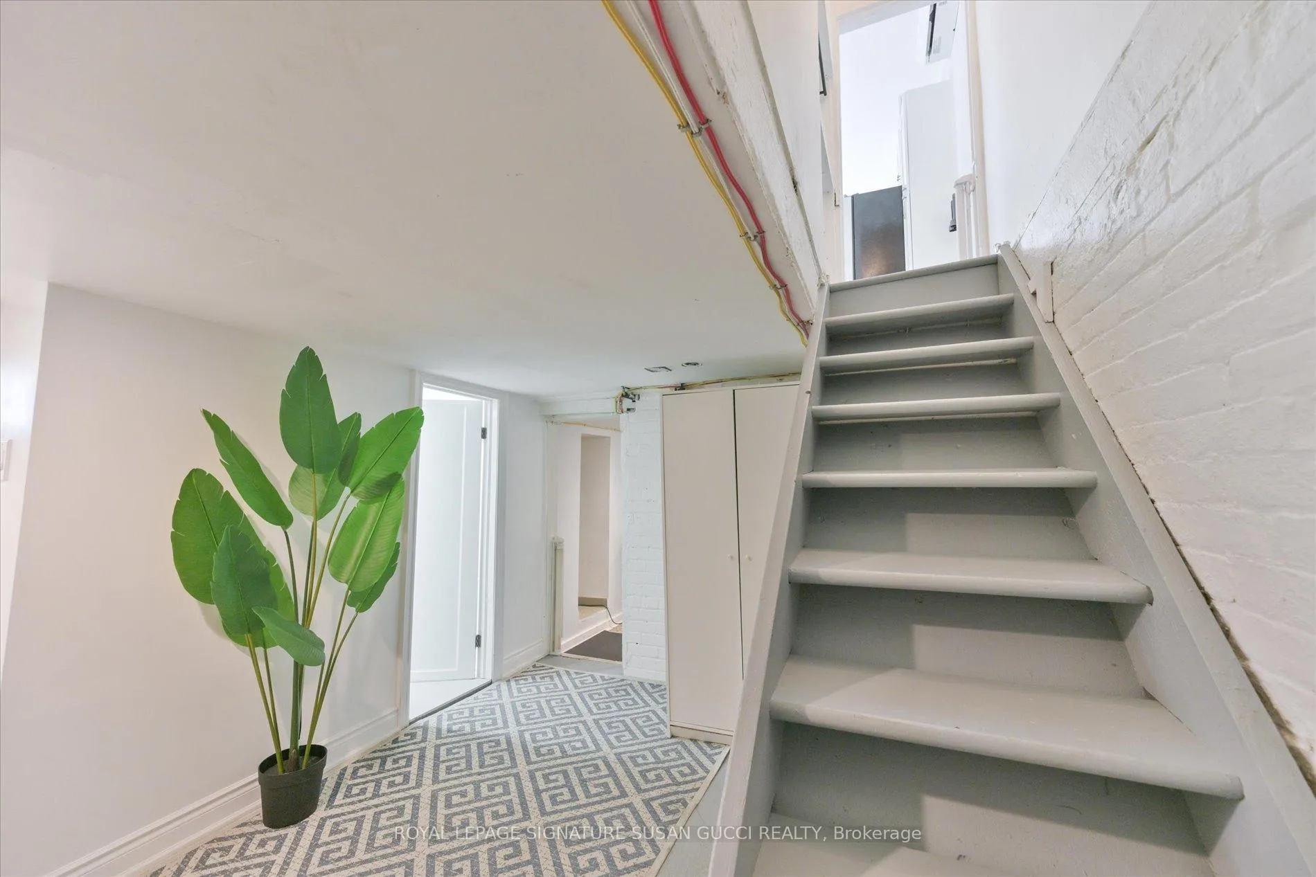Photo 28 of 79 Balfour Avenue, Toronto, East End-Danforth — HOMEH