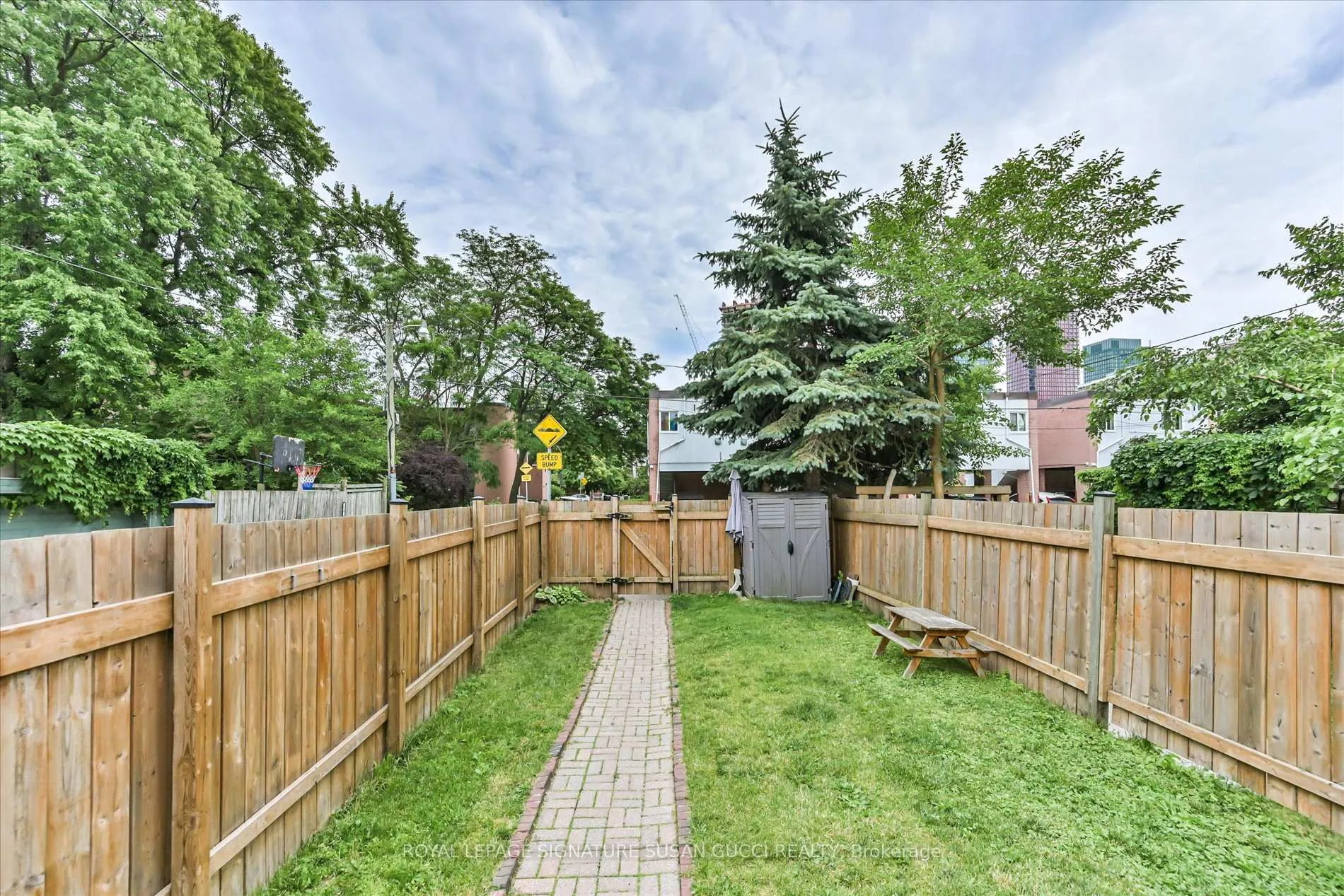Photo 39 of 79 Balfour Avenue, Toronto, East End-Danforth — HOMEH