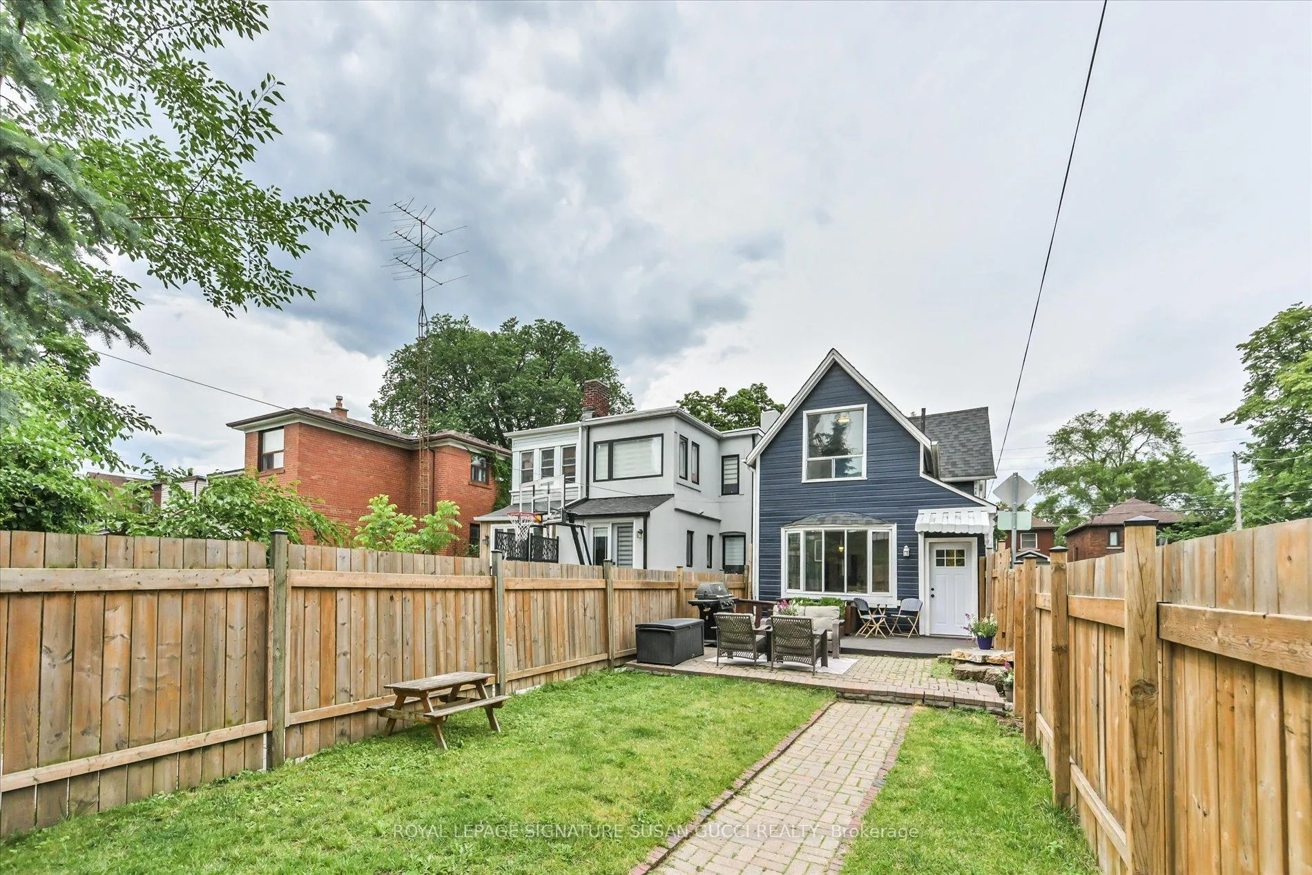 Photo 40 of 79 Balfour Avenue, Toronto, East End-Danforth — HOMEH