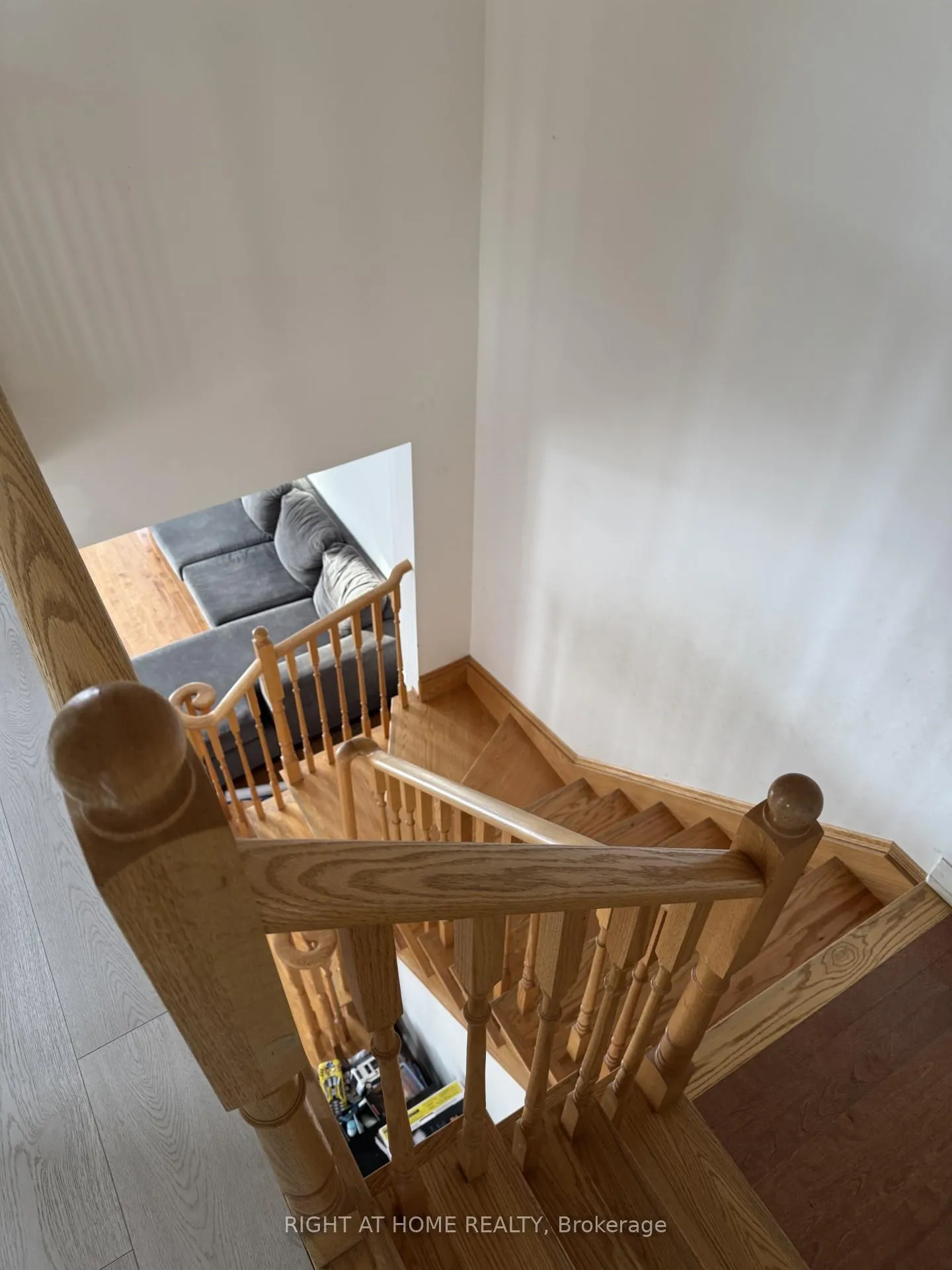 Photo 6 of 127 Wilfred Murison Avenue, Markham, Berczy — HOMEH