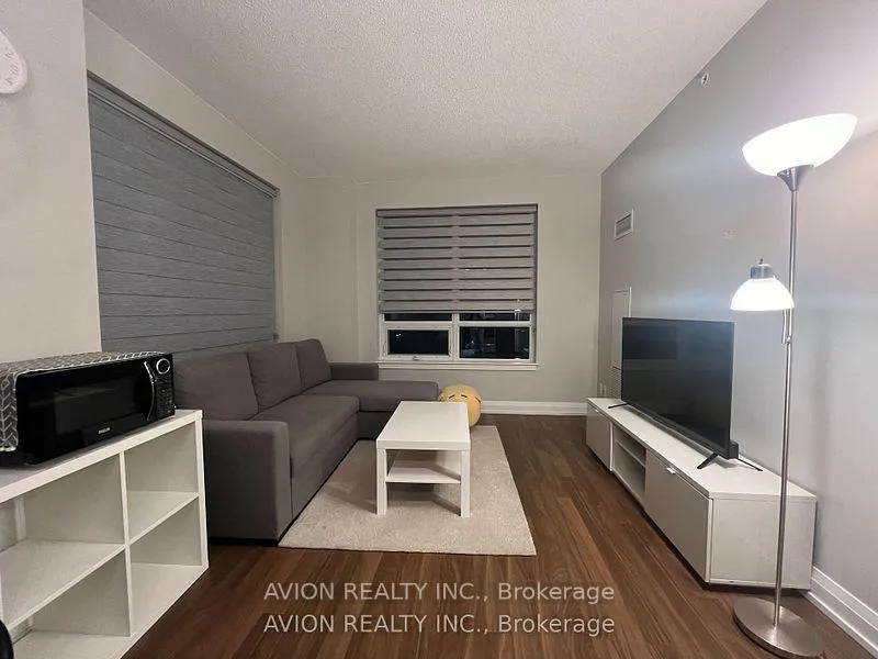 Photo 5 of Unit 412, 7167 Yonge Street, Markham, Thornhill — HOMEH