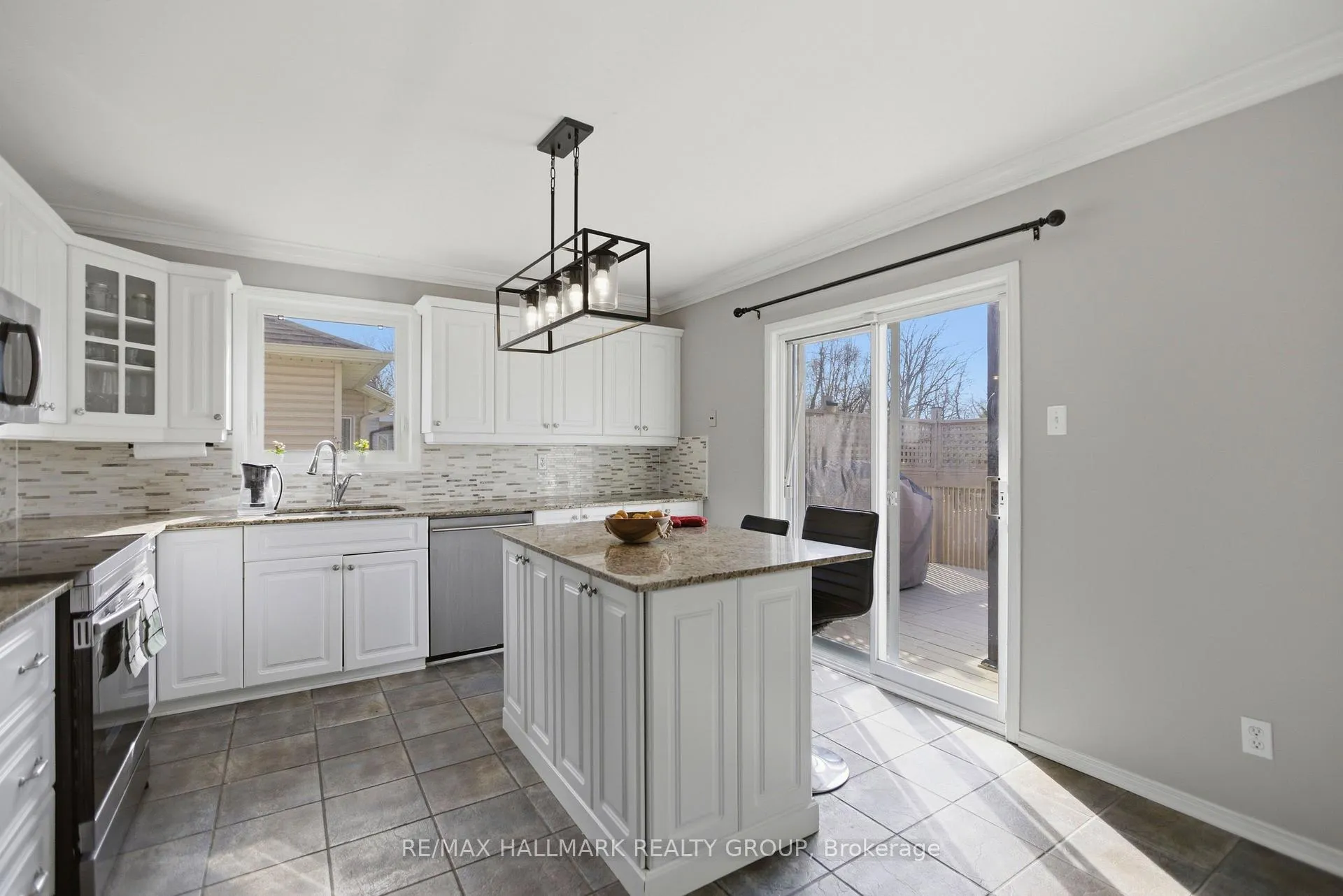 Photo 10 of 164 Patterson Crescent, Carleton Place, Carleton Place — HOMEH