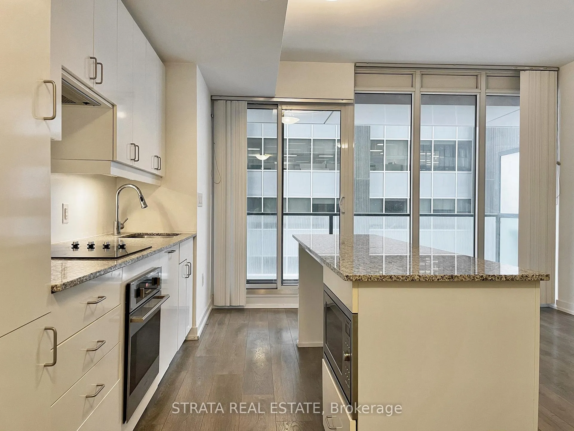 Photo 3 of Unit 2507, 426 University Avenue, Toronto, University — HOMEH