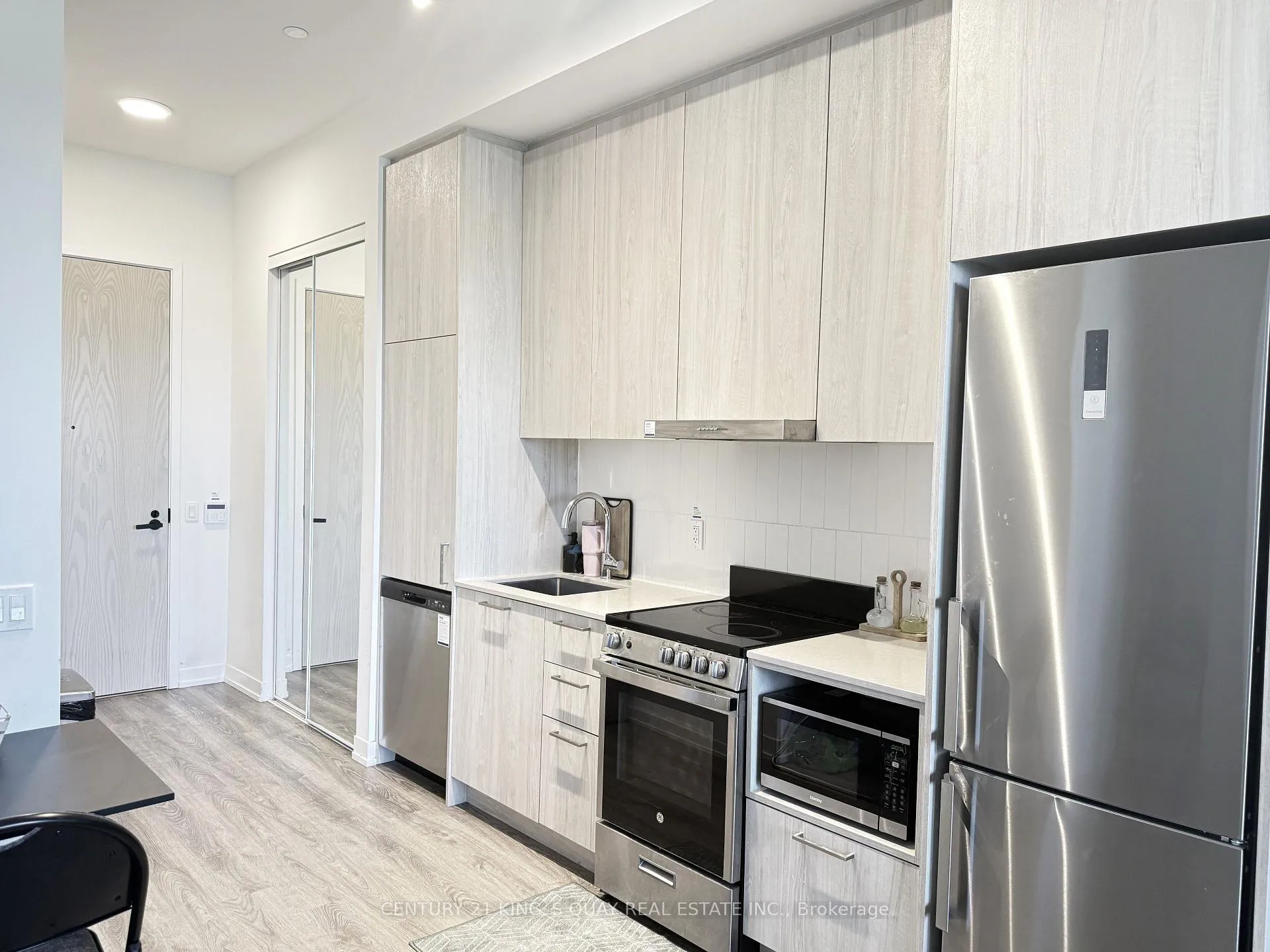 Photo 6 of Unit 205, 195 Commerce Street, Vaughan, Vaughan Corporate Centre — HOMEH