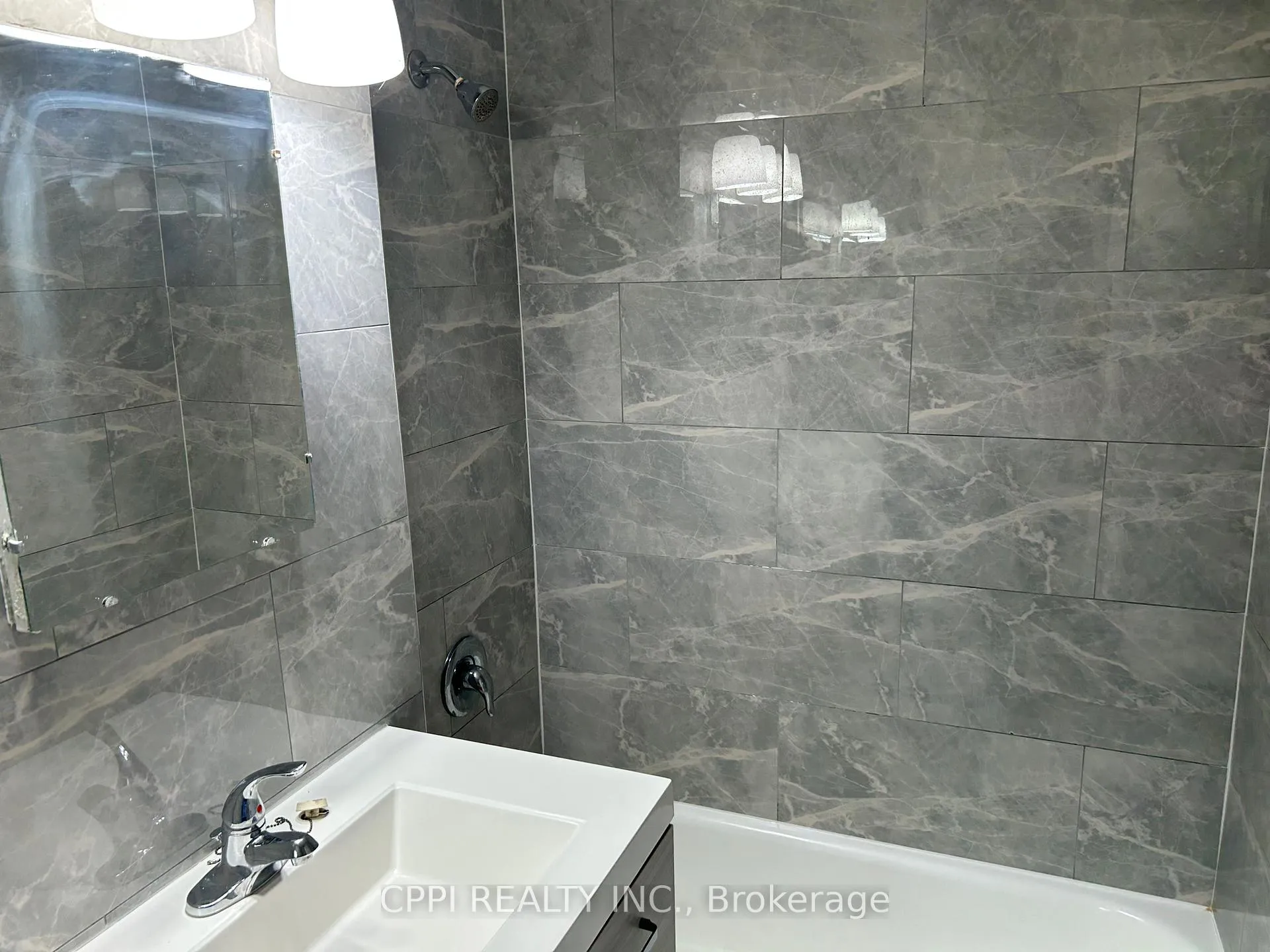 Photo 3 of Unit 302, 6 Hill Heights Road, Etobicoke, Stonegate-Queensway — HOMEH
