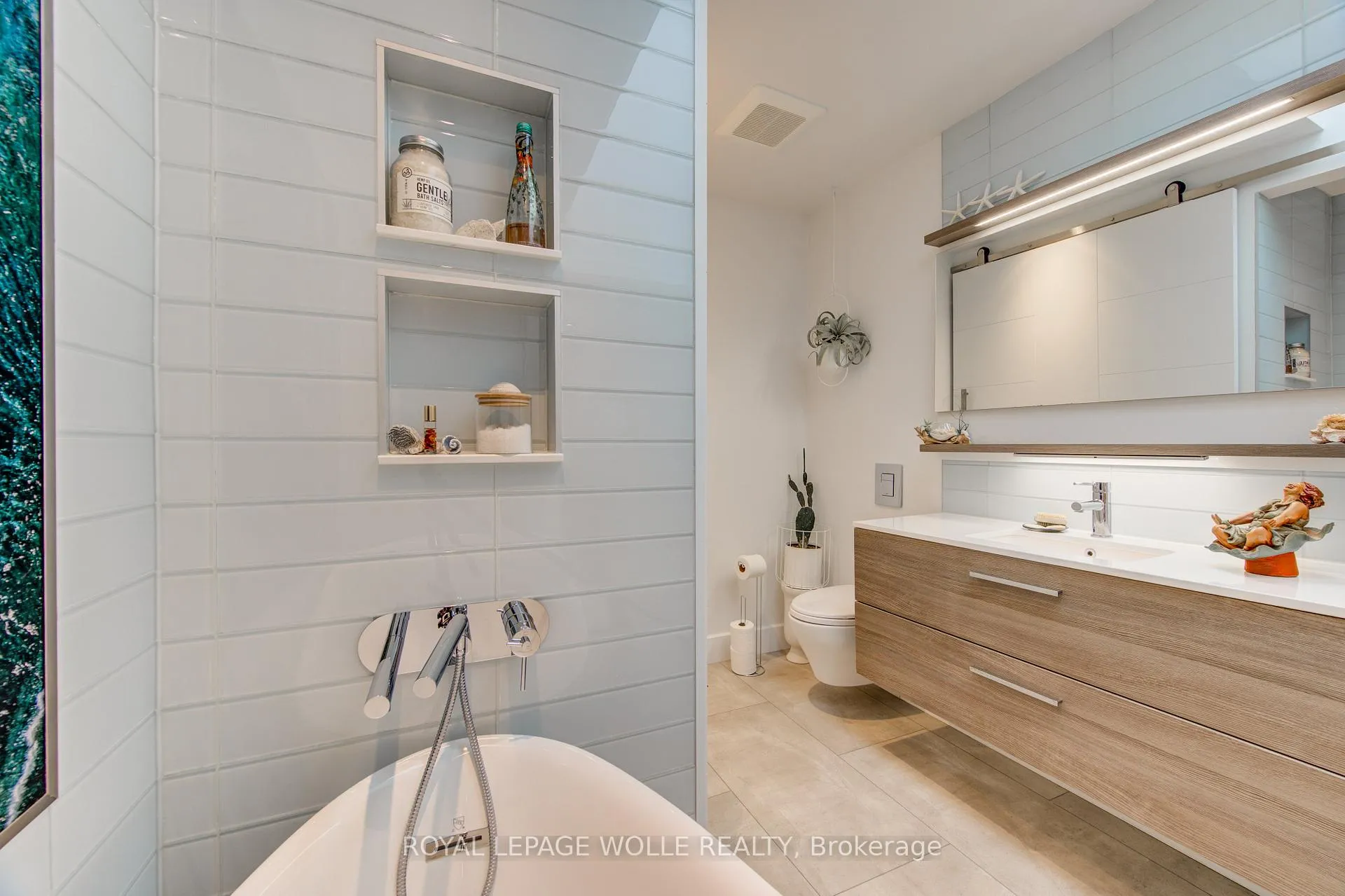 Photo 24 of 112 Mitchell Street, North Dumfries, Ayr — HOMEH