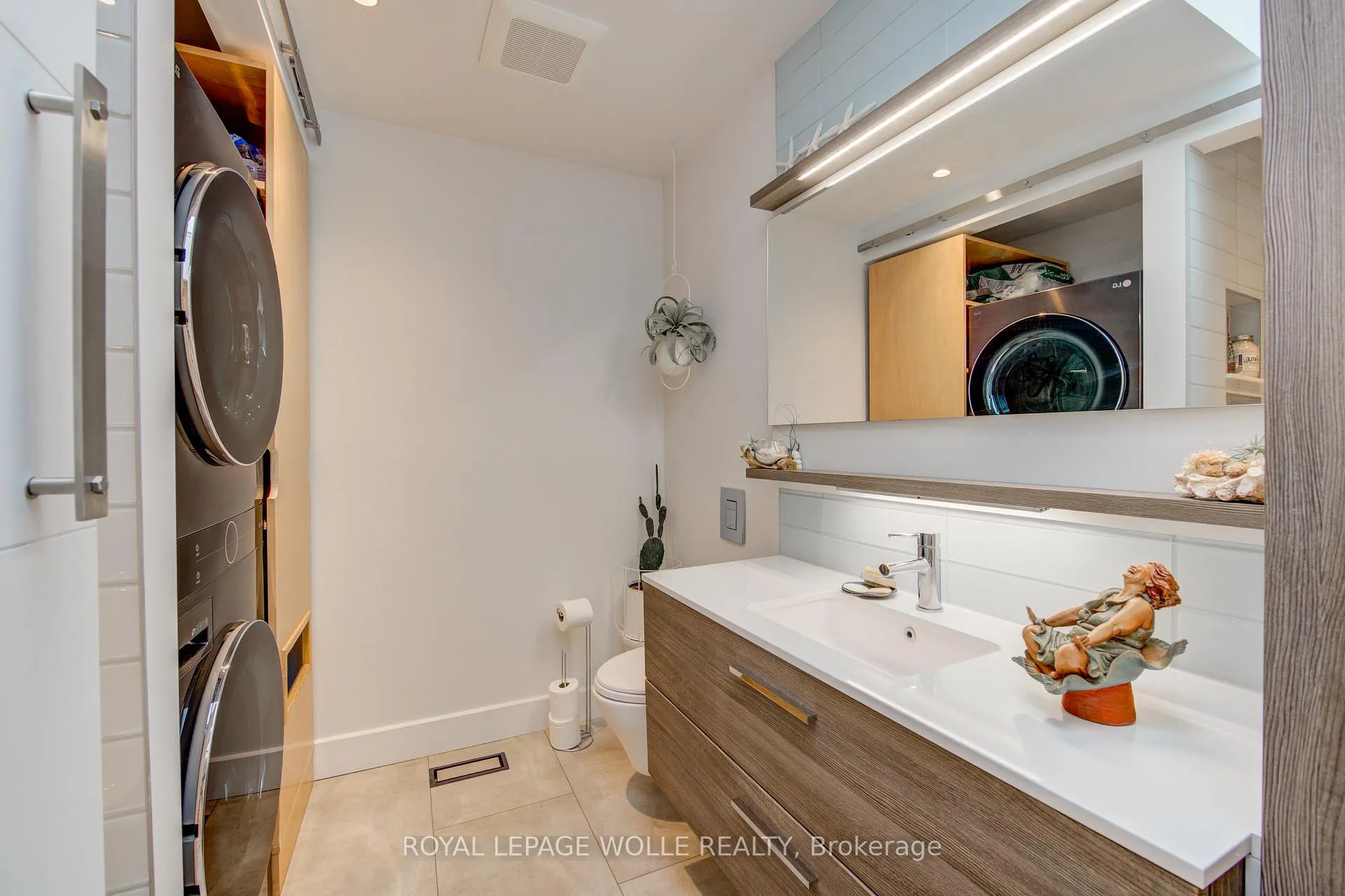 Photo 25 of 112 Mitchell Street, North Dumfries, Ayr — HOMEH