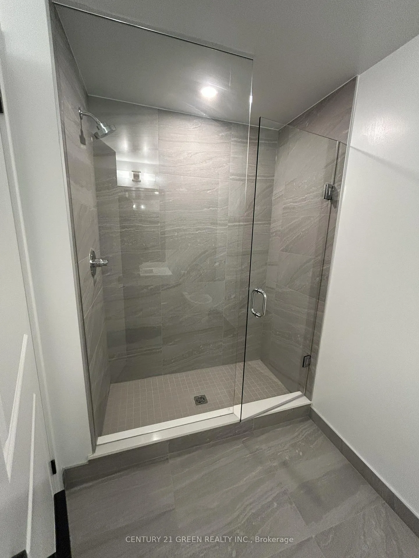 Photo 12 of Unit 504, 2075 Lakeshore Road, Burlington, Brant — HOMEH