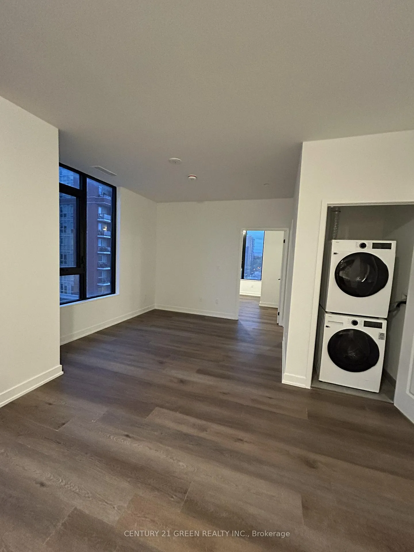 Photo 14 of Unit 504, 2075 Lakeshore Road, Burlington, Brant — HOMEH