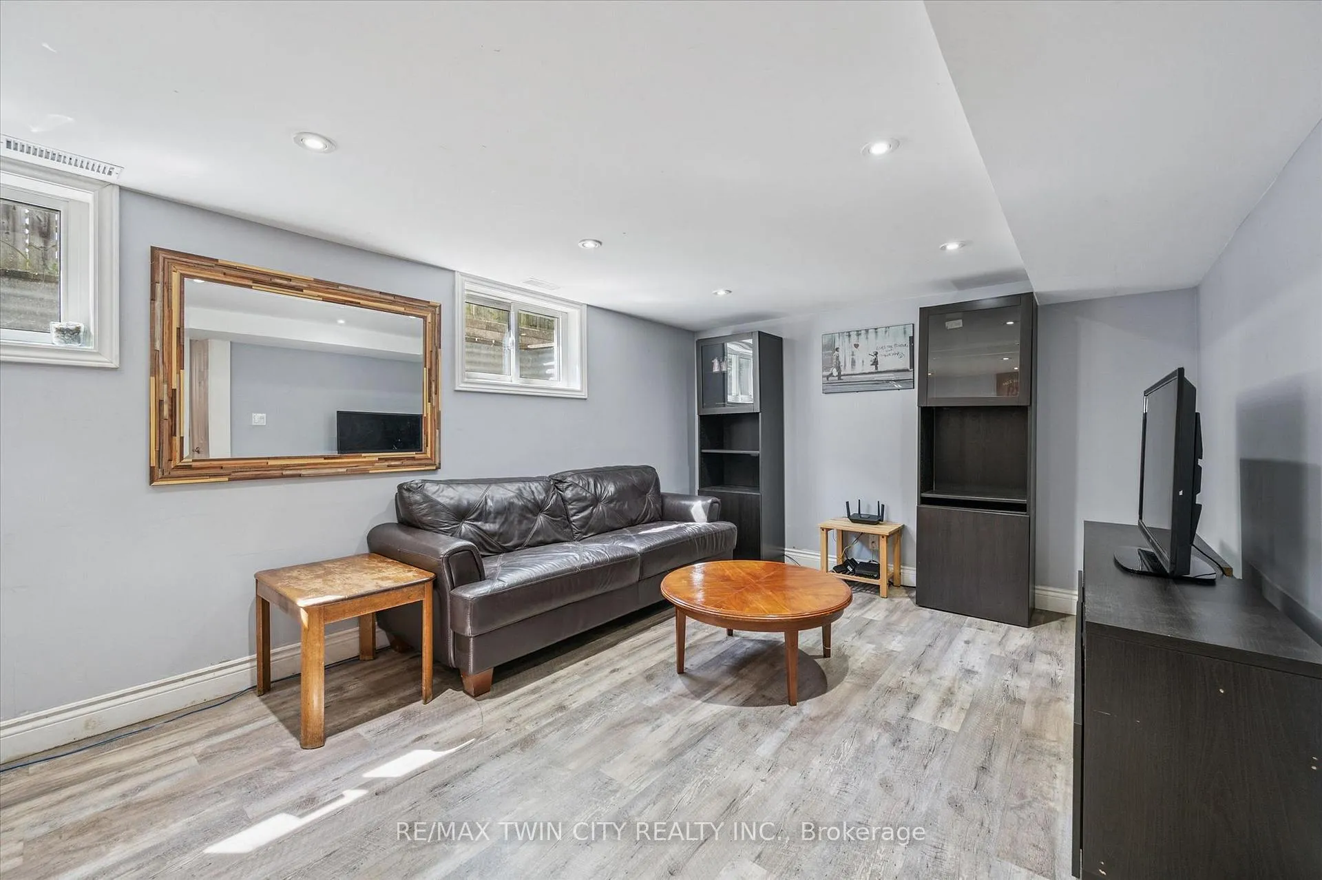 Photo 14 of 107 Queenston Drive, Kitchener — HOMEH