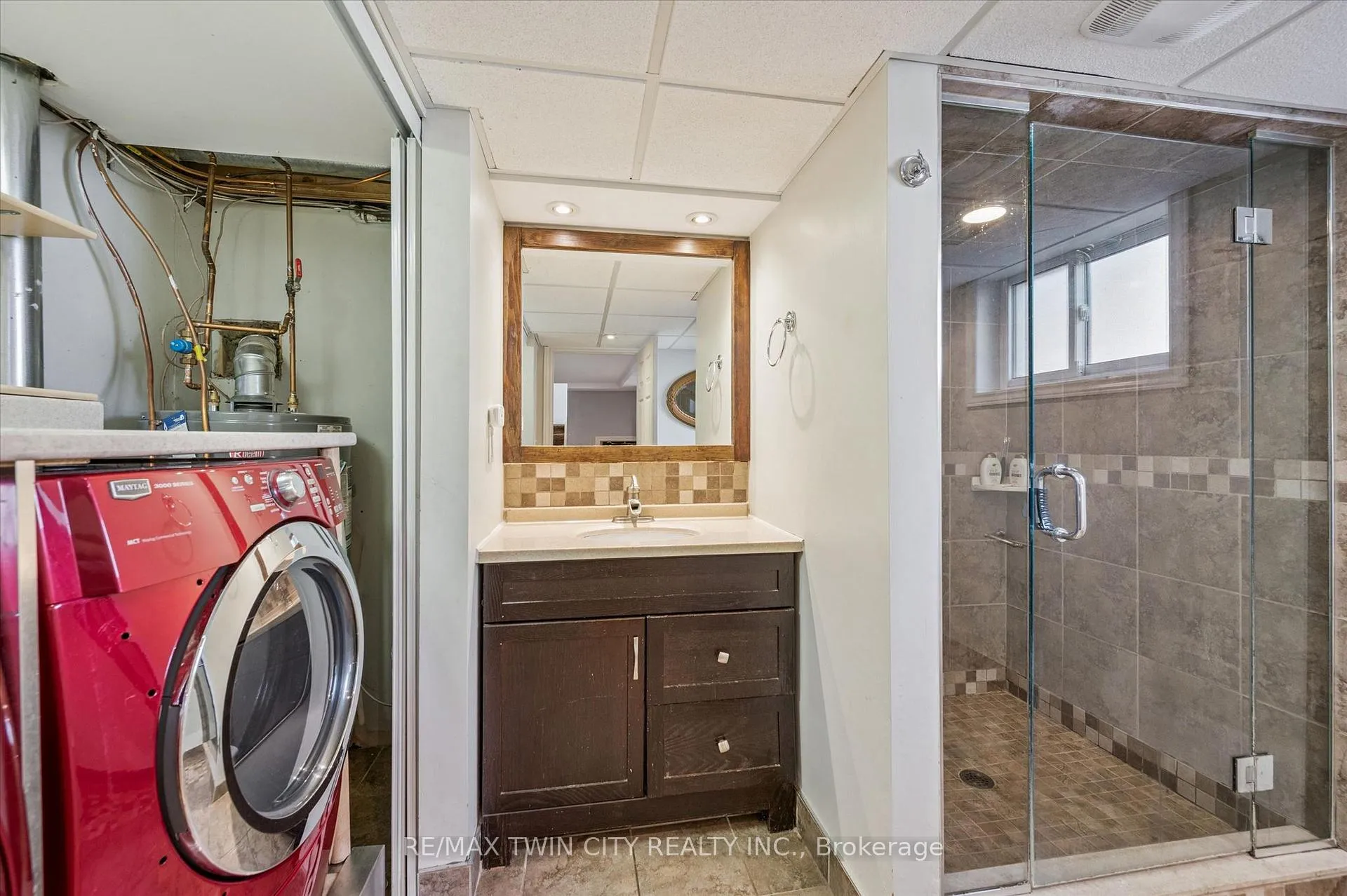 Photo 17 of 107 Queenston Drive, Kitchener — HOMEH