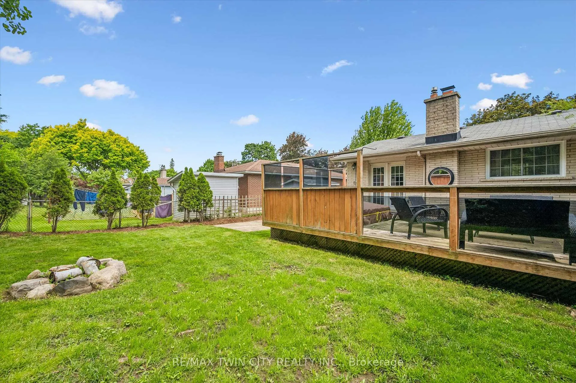 Photo 24 of 107 Queenston Drive, Kitchener — HOMEH