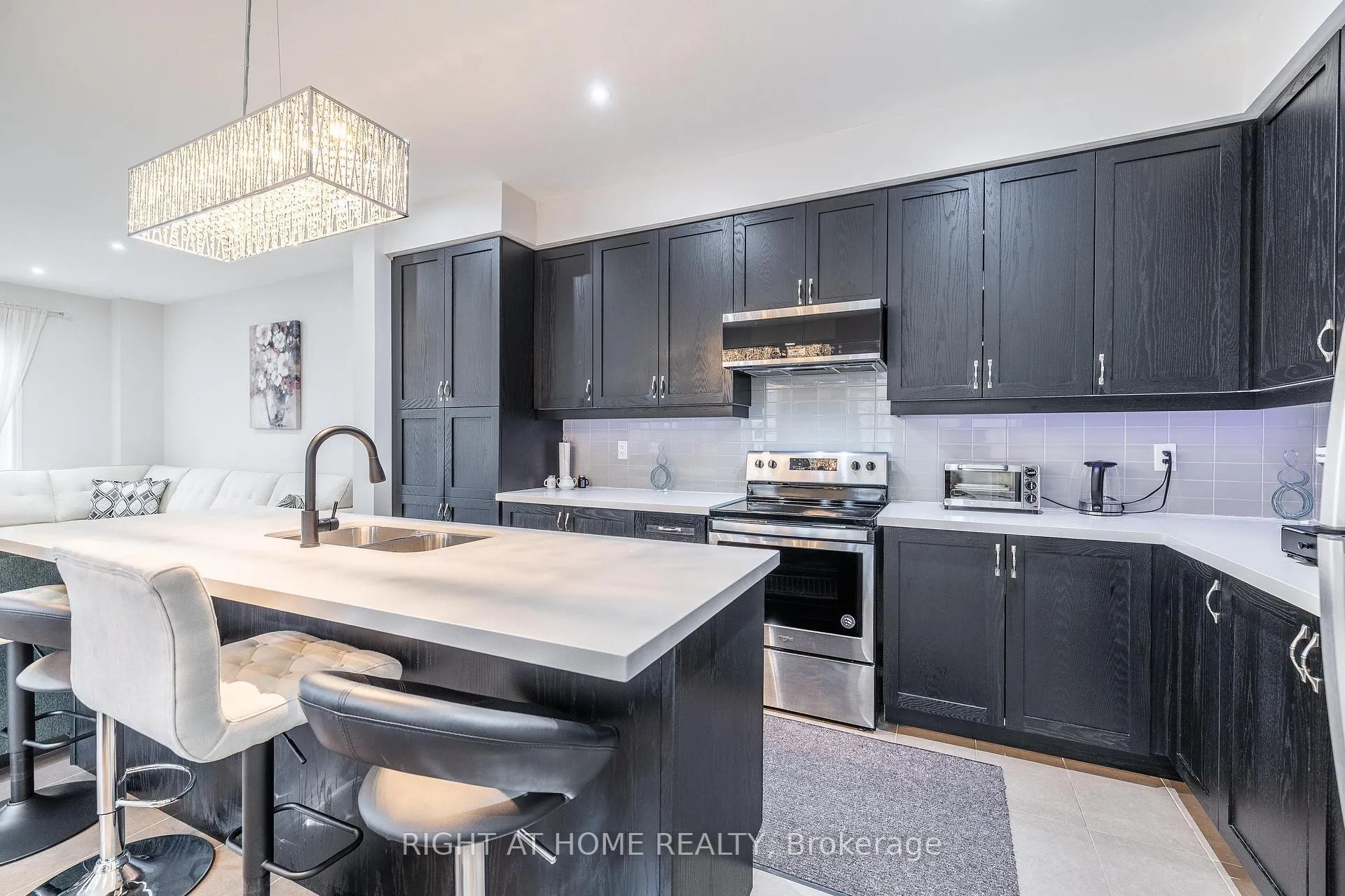 Photo 3 of 133 Benadir Avenue, Caledon, Rural Caledon — HOMEH