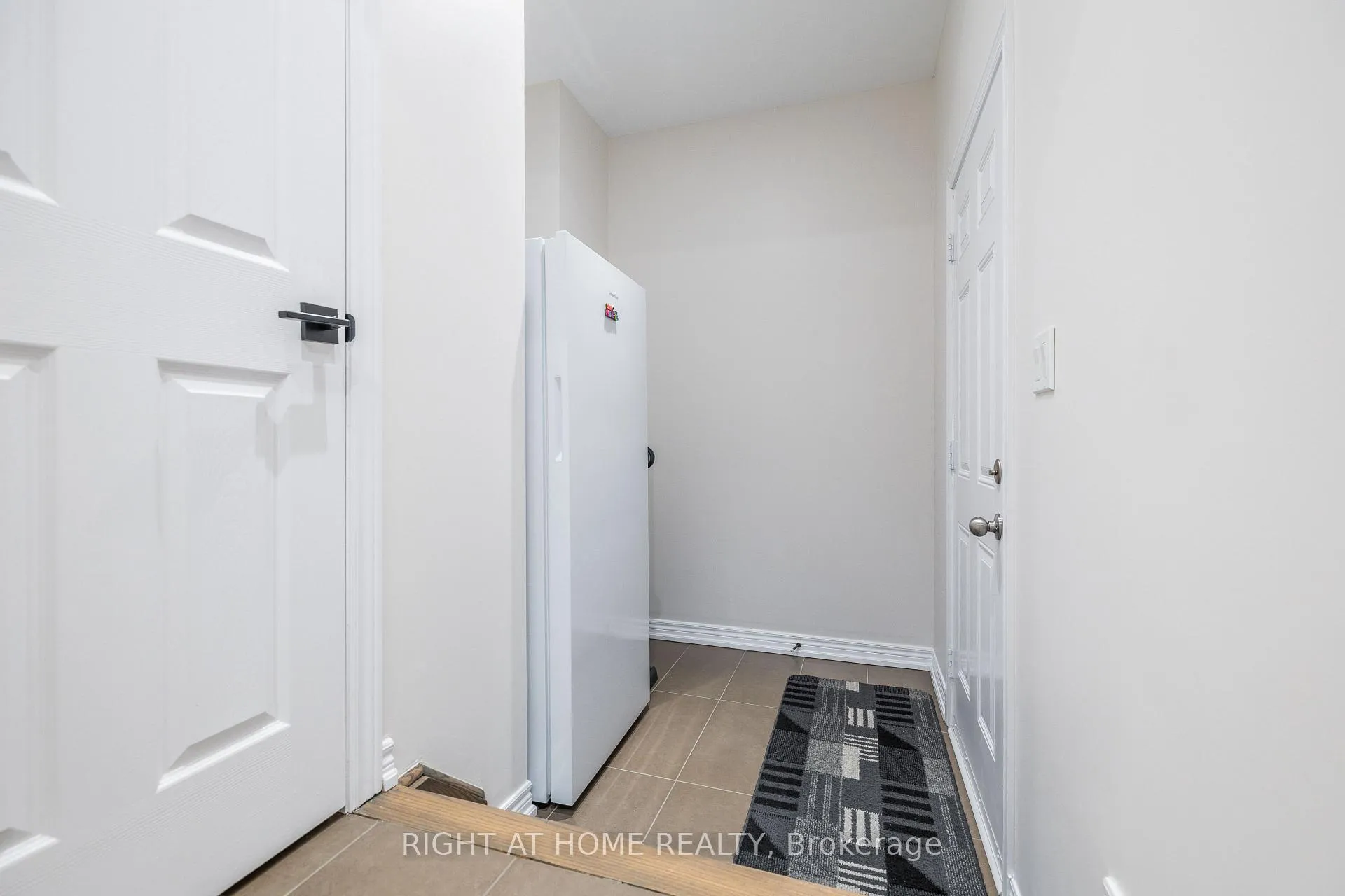 Photo 11 of 133 Benadir Avenue, Caledon, Rural Caledon — HOMEH