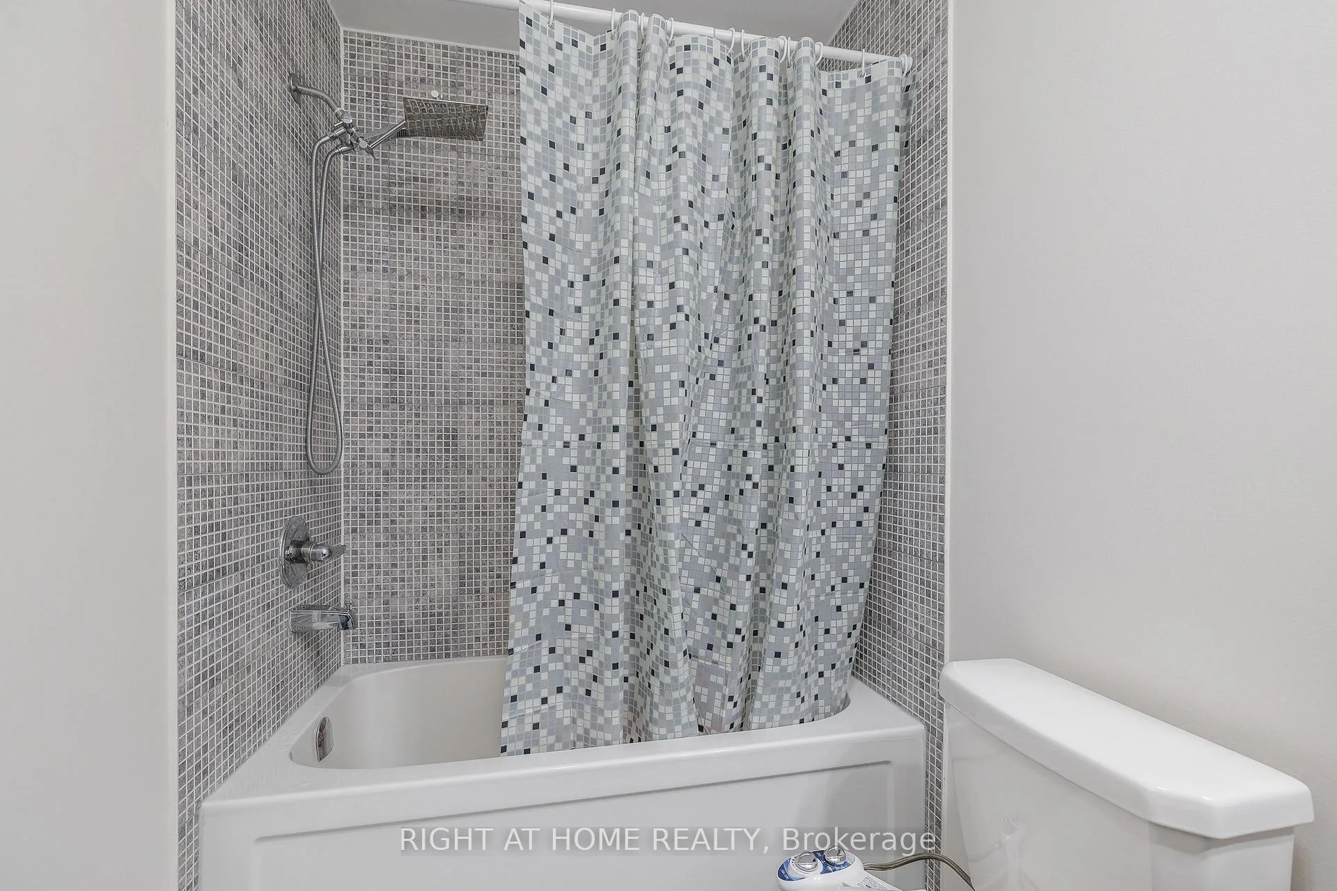 Photo 19 of 133 Benadir Avenue, Caledon, Rural Caledon — HOMEH
