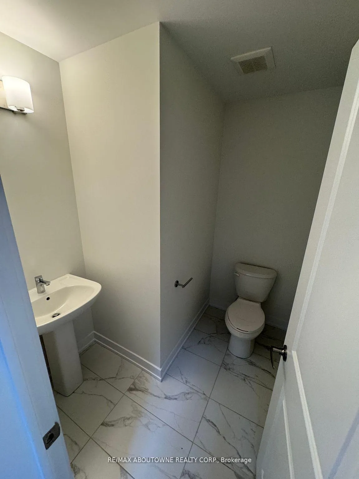 Photo 19 of 1050 Thompson Drive, Oshawa, Kedron — HOMEH
