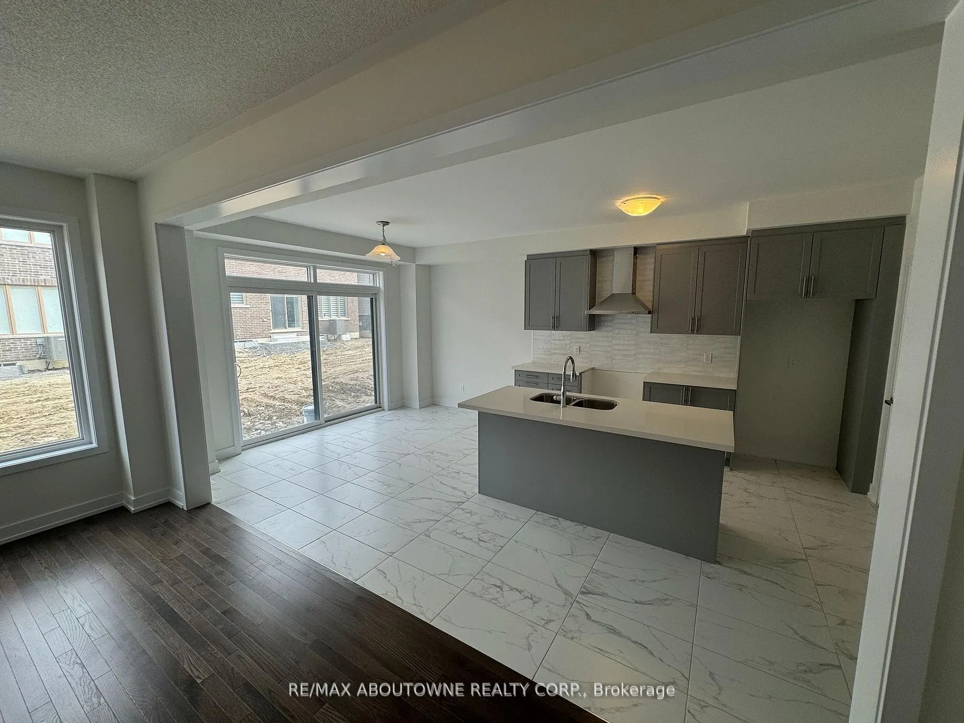 Photo 21 of 1050 Thompson Drive, Oshawa, Kedron — HOMEH