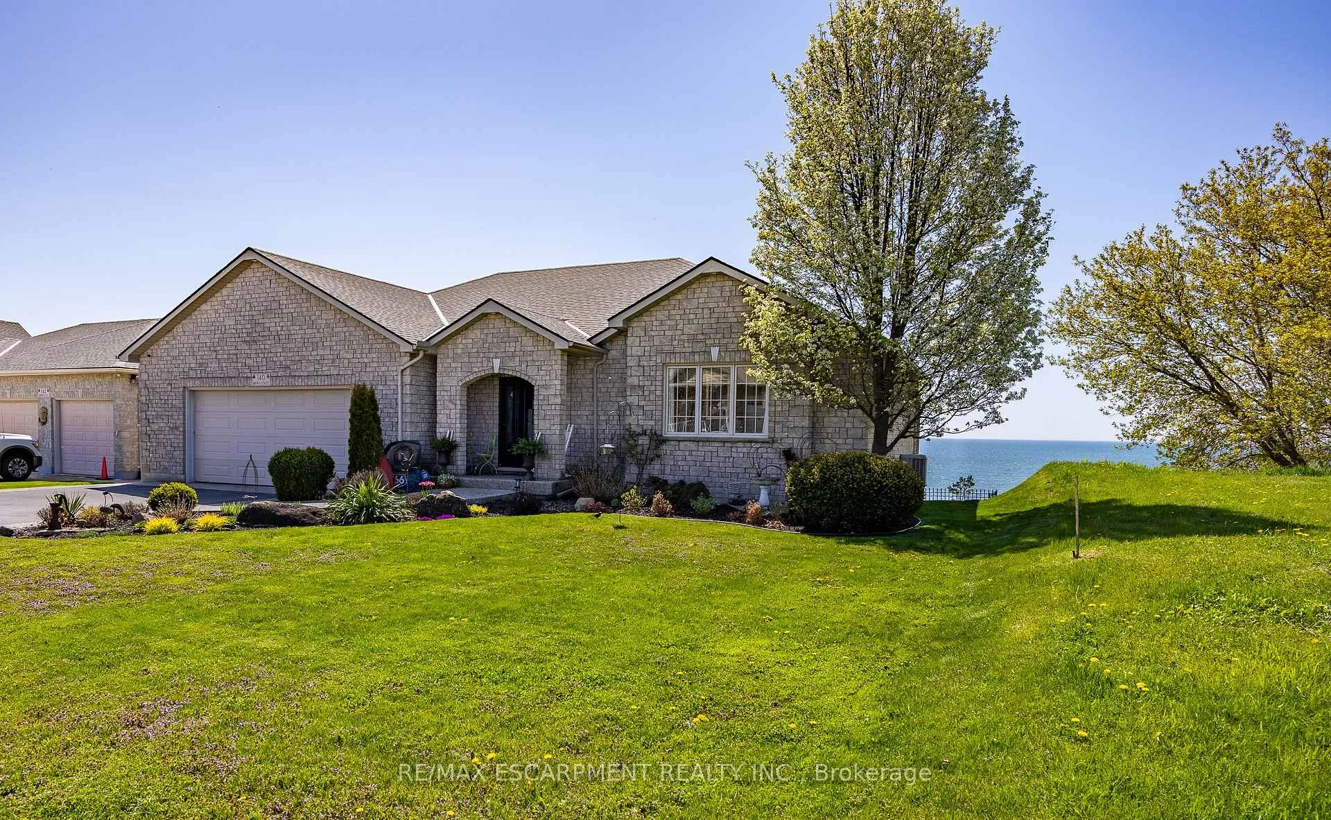 Photo 3 of 140 Brown Street, Norfolk, Port Dover — HOMEH