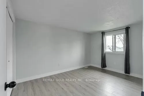 Photo 10 of 83 Speight Crescent, London, East E — HOMEH