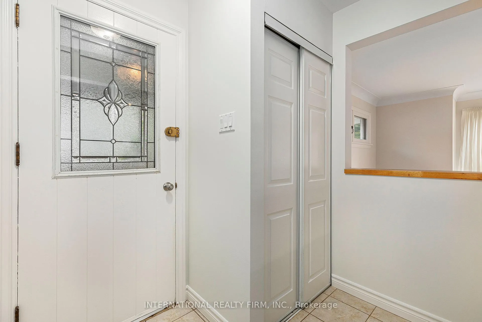 Photo 3 of 323 Lanark Avenue N, Ottawa, Westboro North — HOMEH