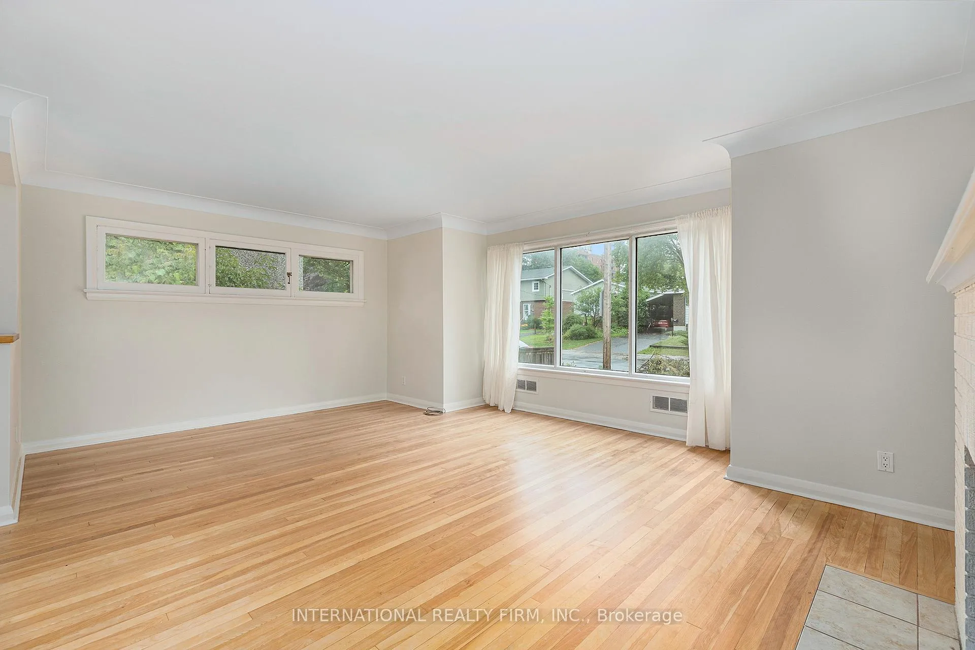 Photo 8 of 323 Lanark Avenue N, Ottawa, Westboro North — HOMEH