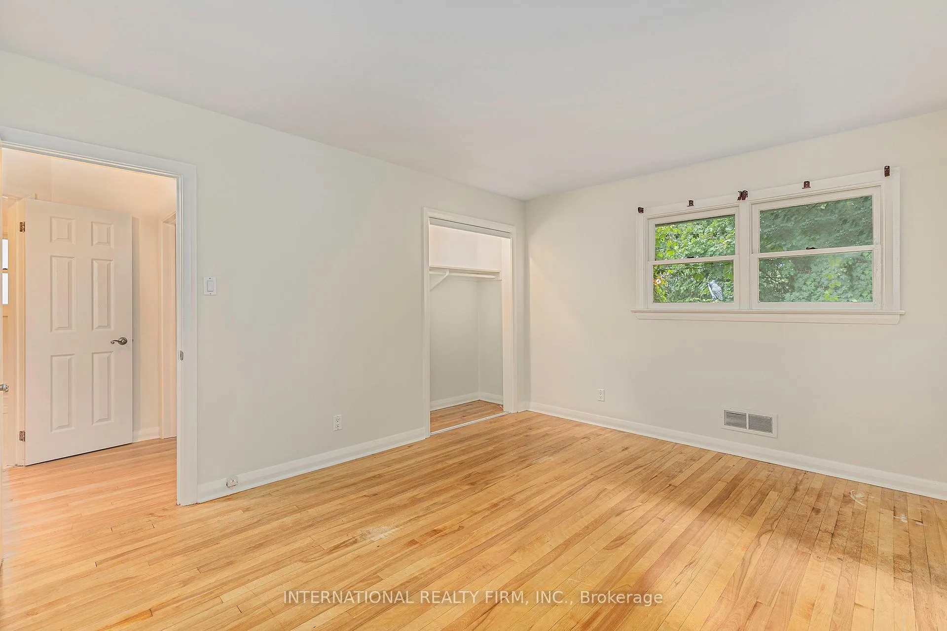 Photo 19 of 323 Lanark Avenue N, Ottawa, Westboro North — HOMEH